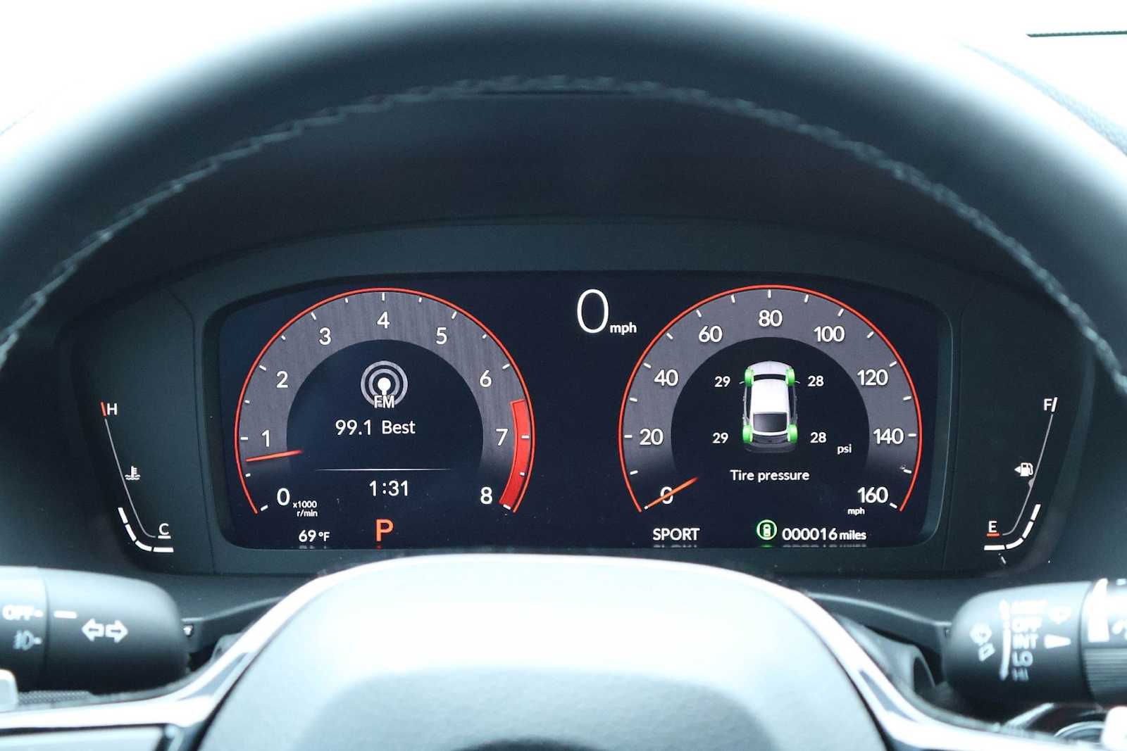 Thumbnail: 2025 Acura Integra - 18