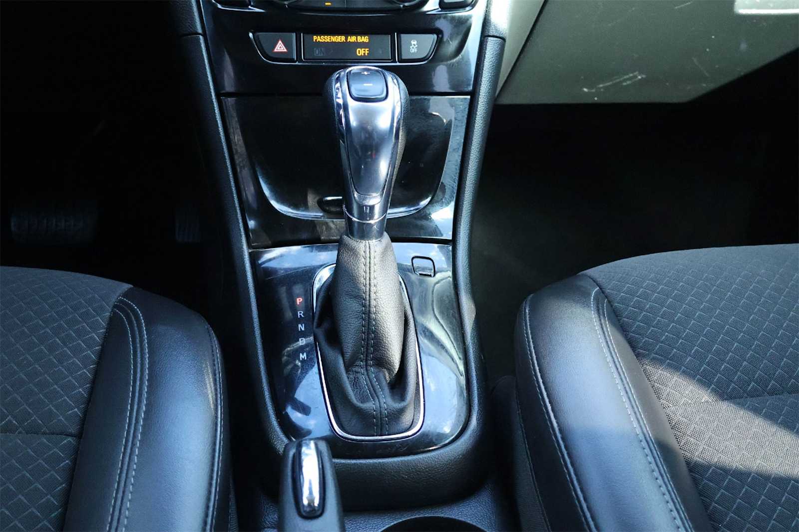 Thumbnail: 2018 Buick Encore - 17