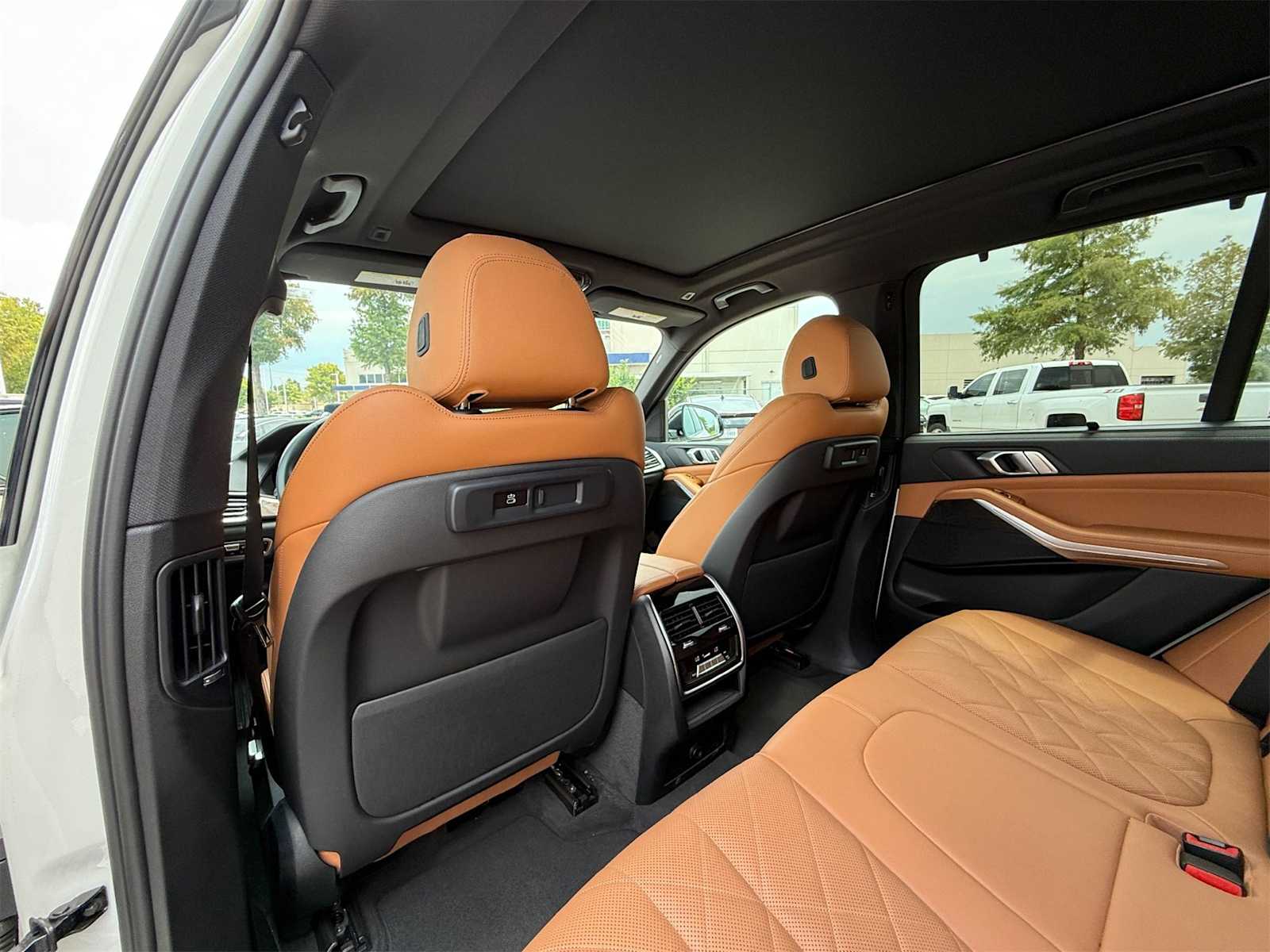 Thumbnail: 2023 BMW X5 - 11