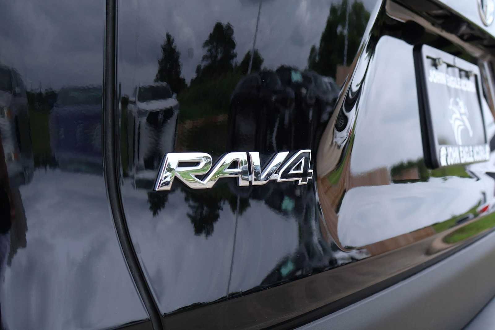 Thumbnail: 2023 Toyota RAV4 - 6