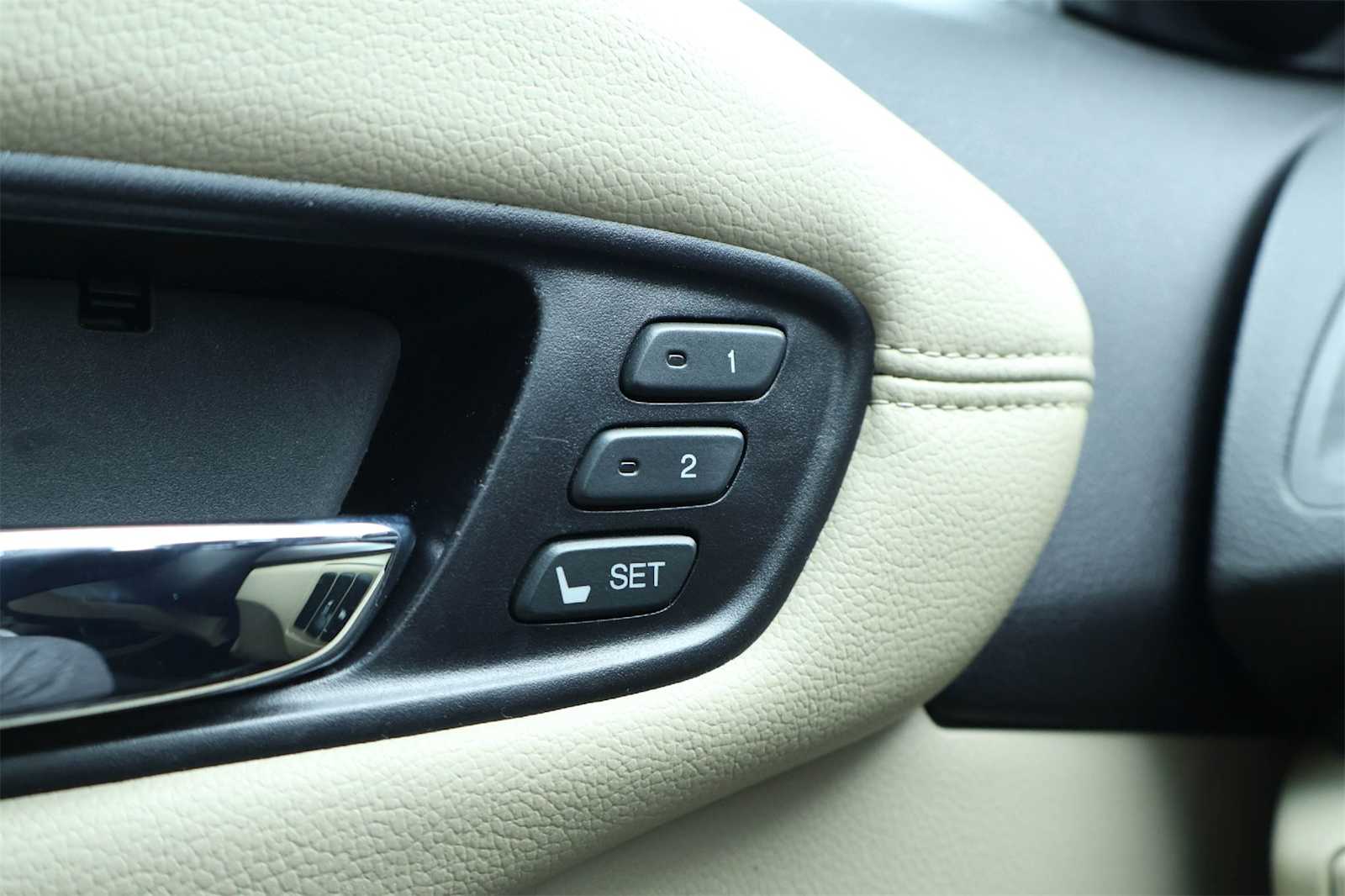 Thumbnail: 2014 Acura RDX - 25