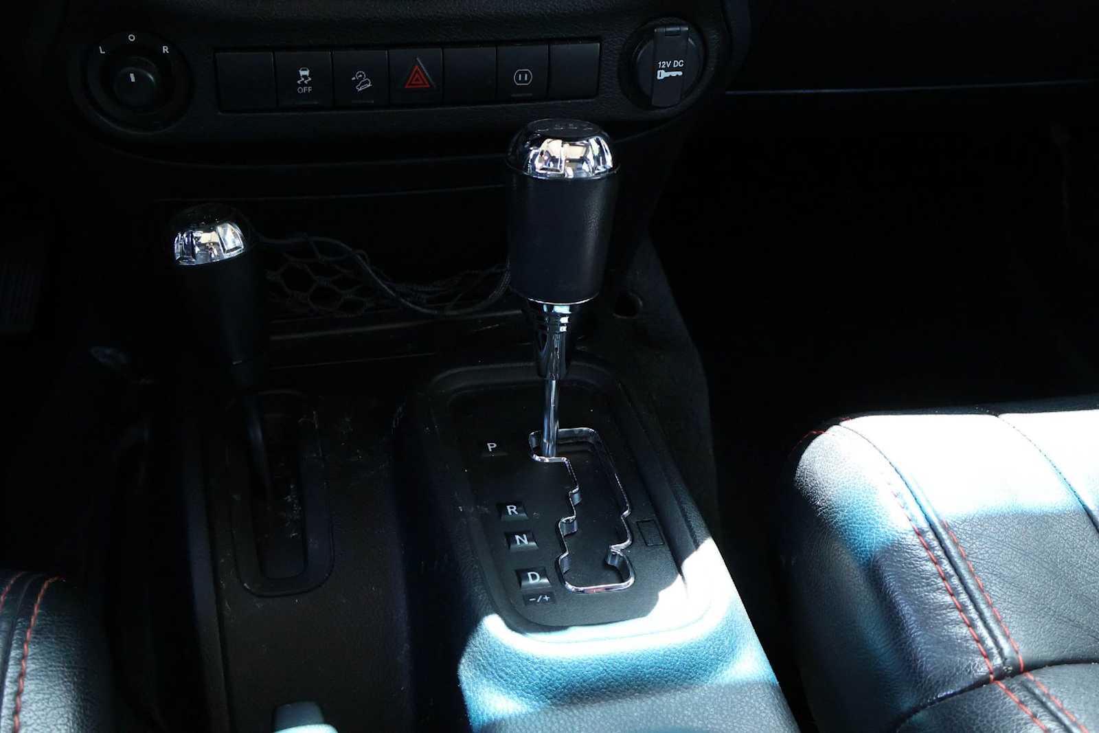 Thumbnail: 2012 Jeep Wrangler - 17