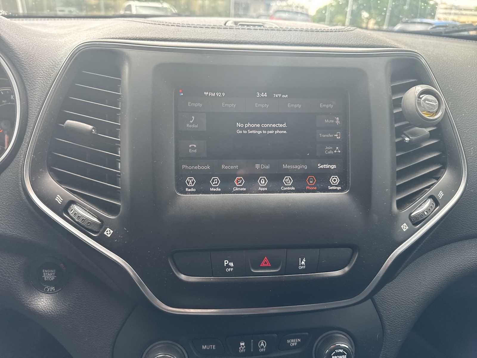 Thumbnail: 2021 Jeep Cherokee - 8