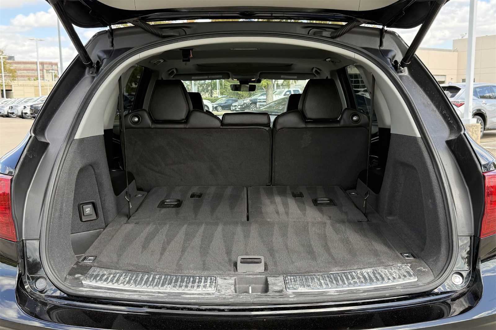 Thumbnail: 2019 Acura MDX - 19