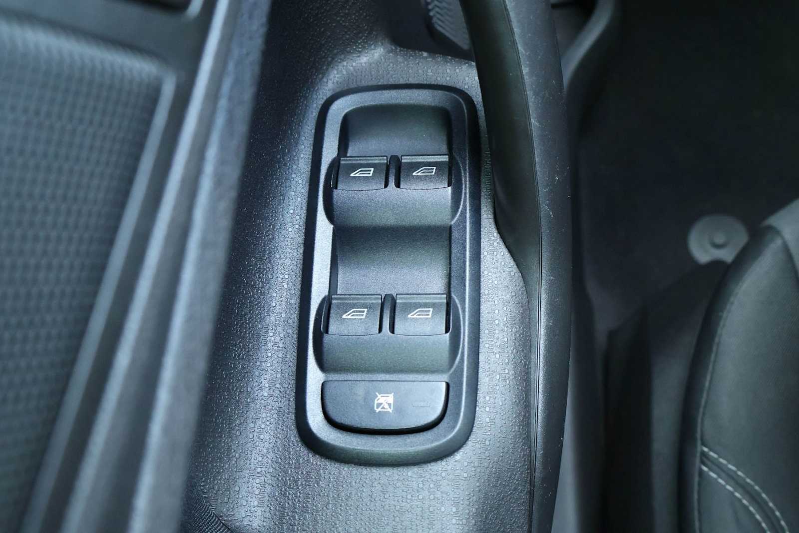 Thumbnail: 2018 Ford Fiesta - 27