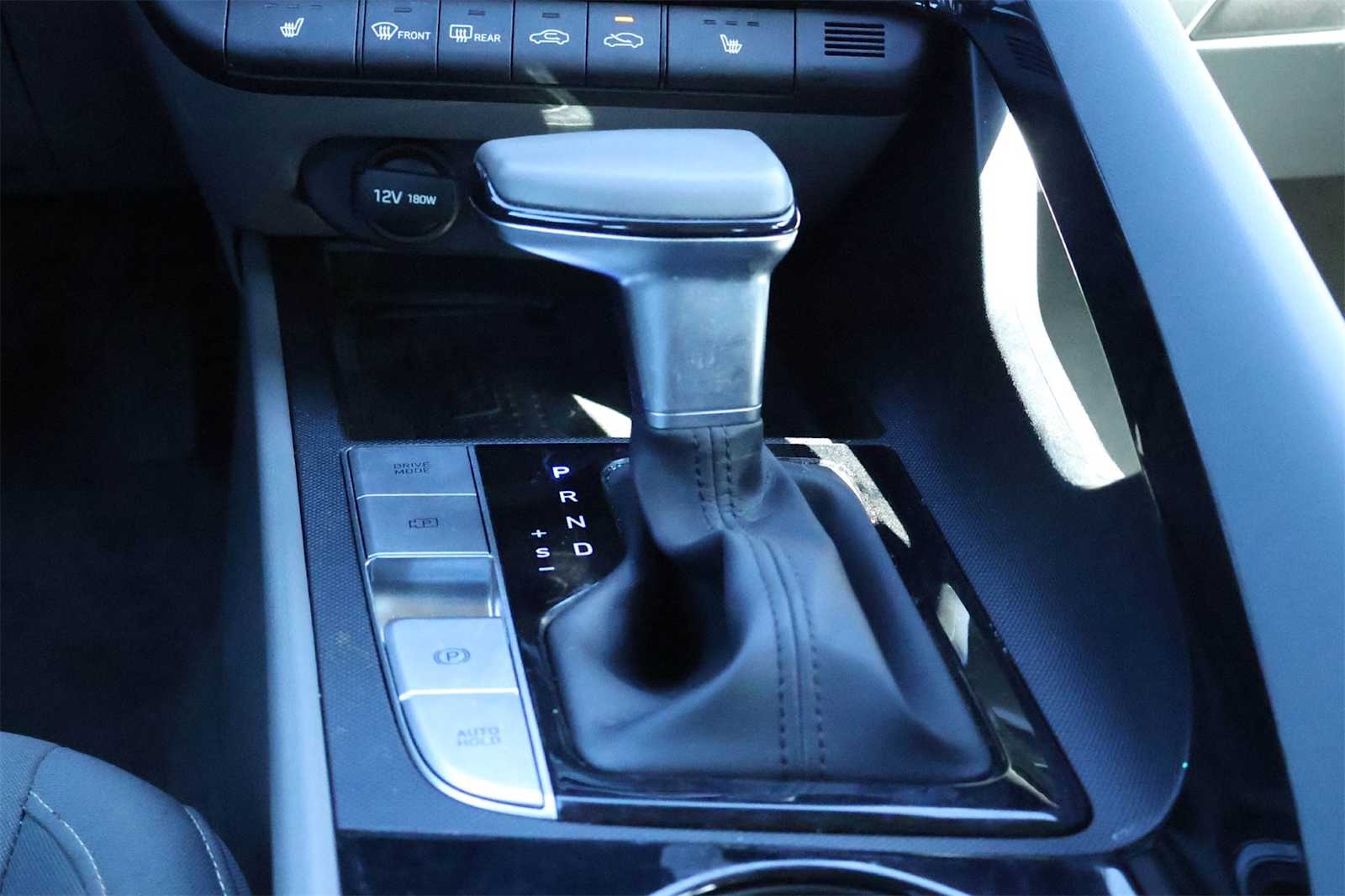 Thumbnail: 2023 Hyundai Elantra - 17