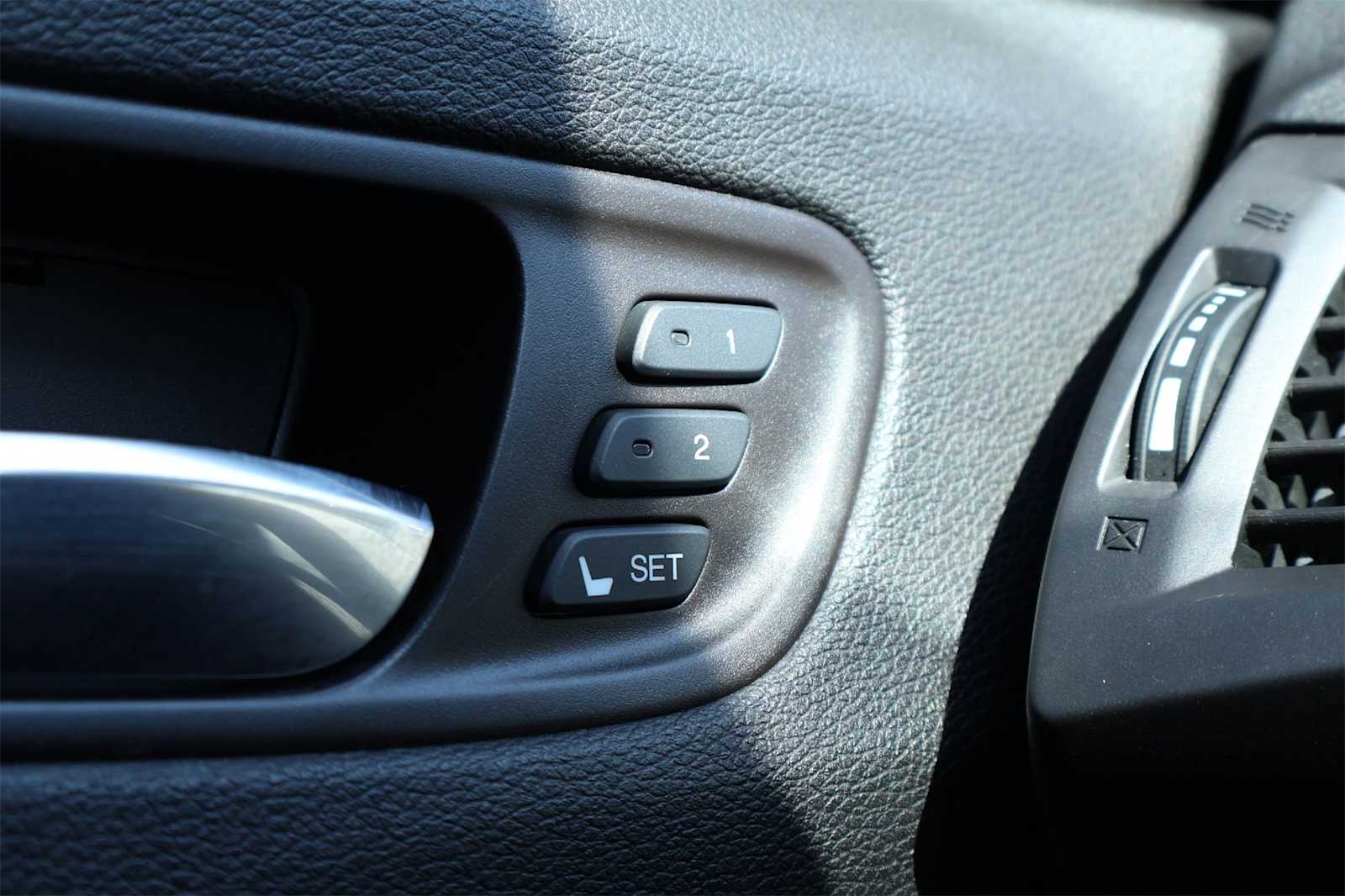 Thumbnail: 2018 Acura MDX - 25