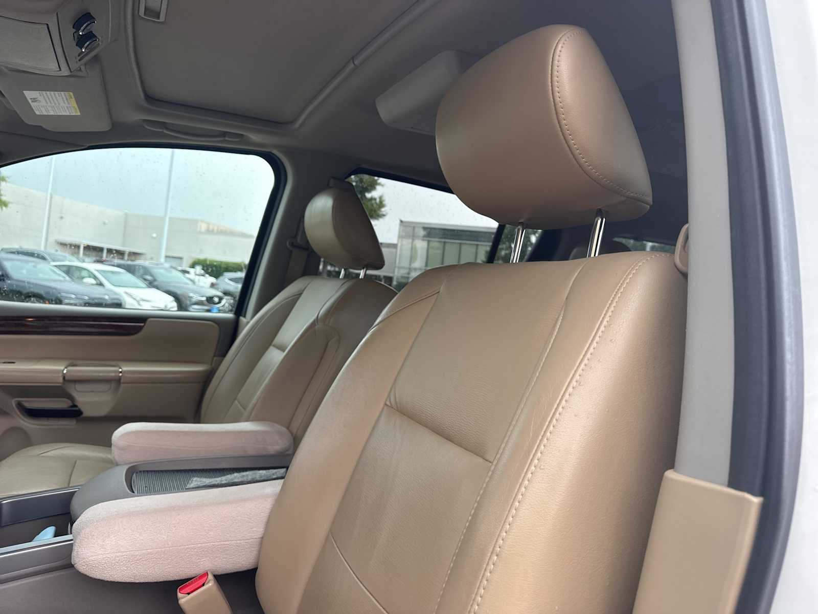 2012 Nissan Armada SL 7