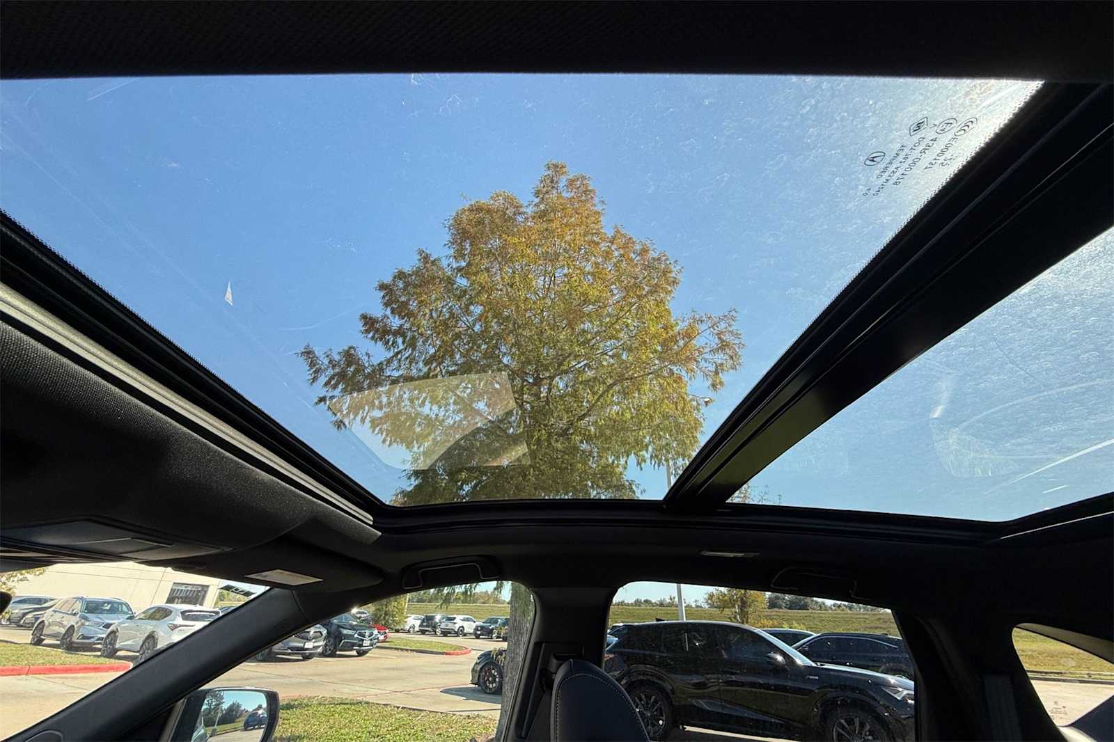 Thumbnail: 2025 Acura RDX - 29