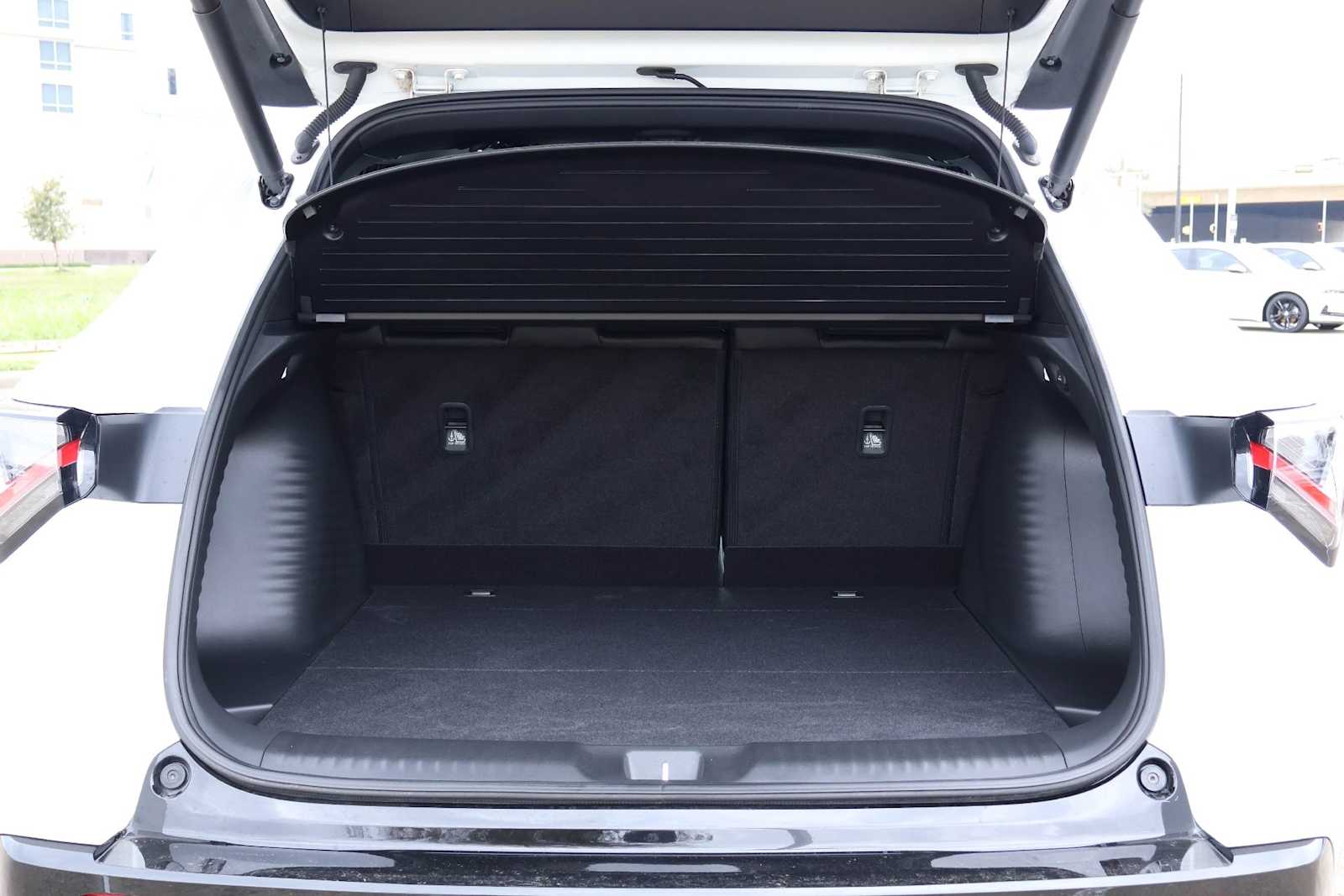 Thumbnail: 2025 Acura ADX - 19