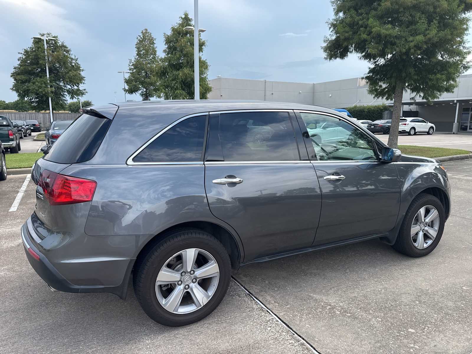 Thumbnail: 2011 Acura MDX - 4