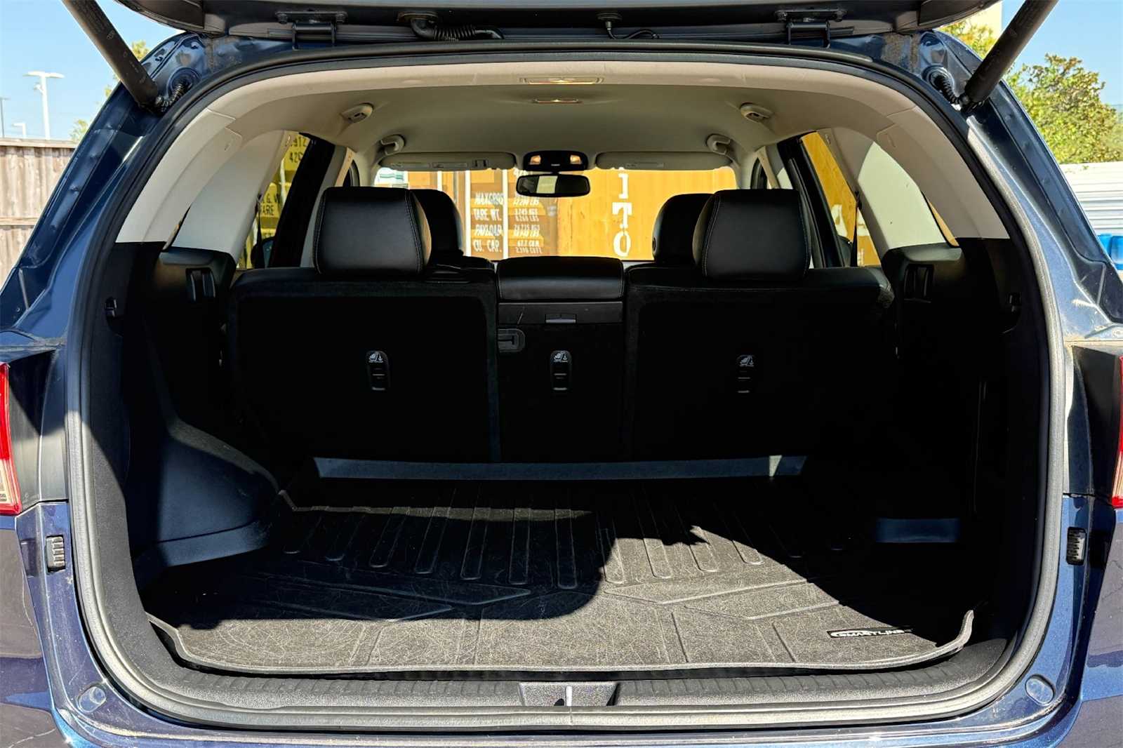 Thumbnail: 2018 Kia Sorento - 19