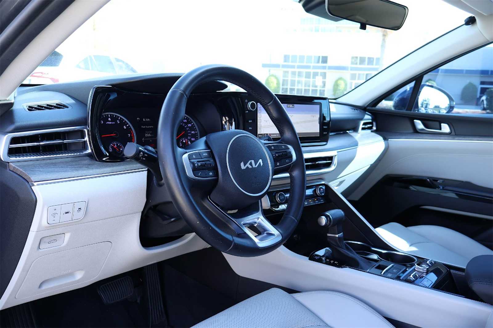 Thumbnail: 2022 Kia K5 - 2