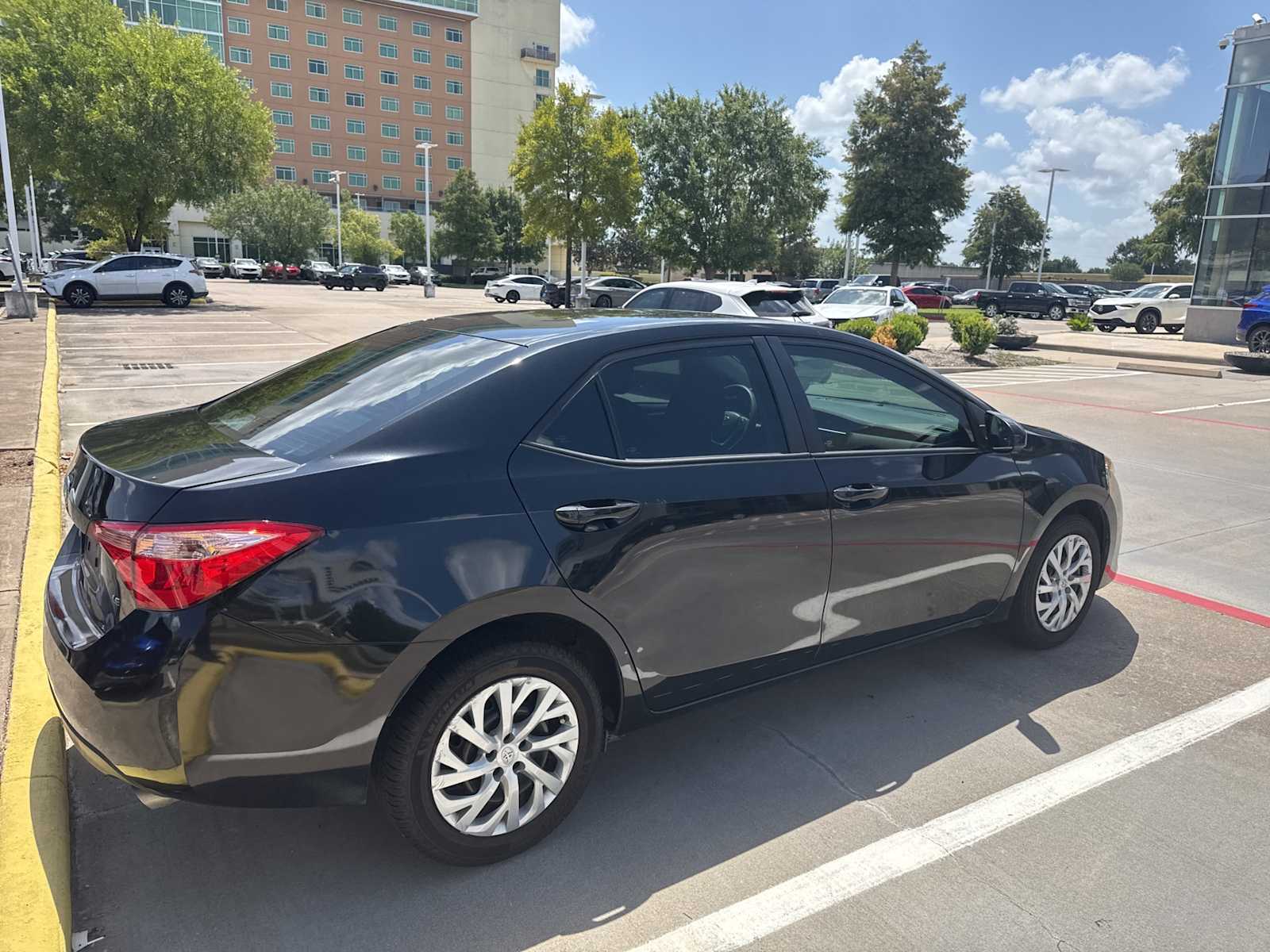Thumbnail: 2017 Toyota Corolla - 5