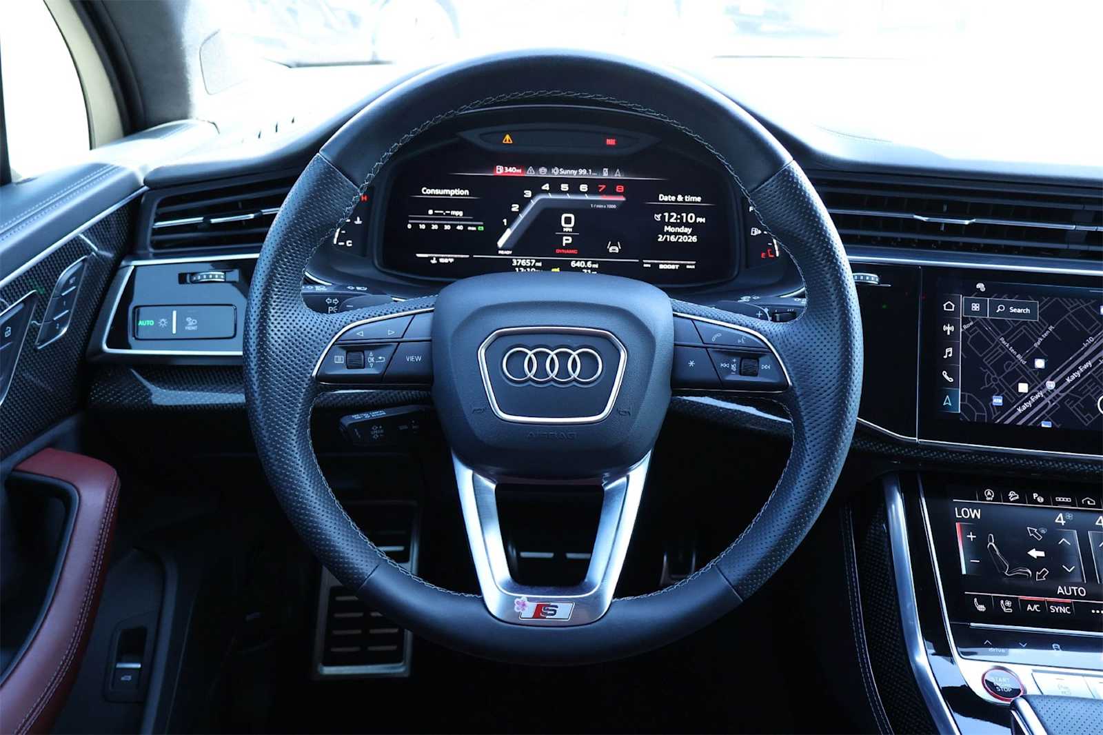 Thumbnail: 2024 Audi SQ7 - 15