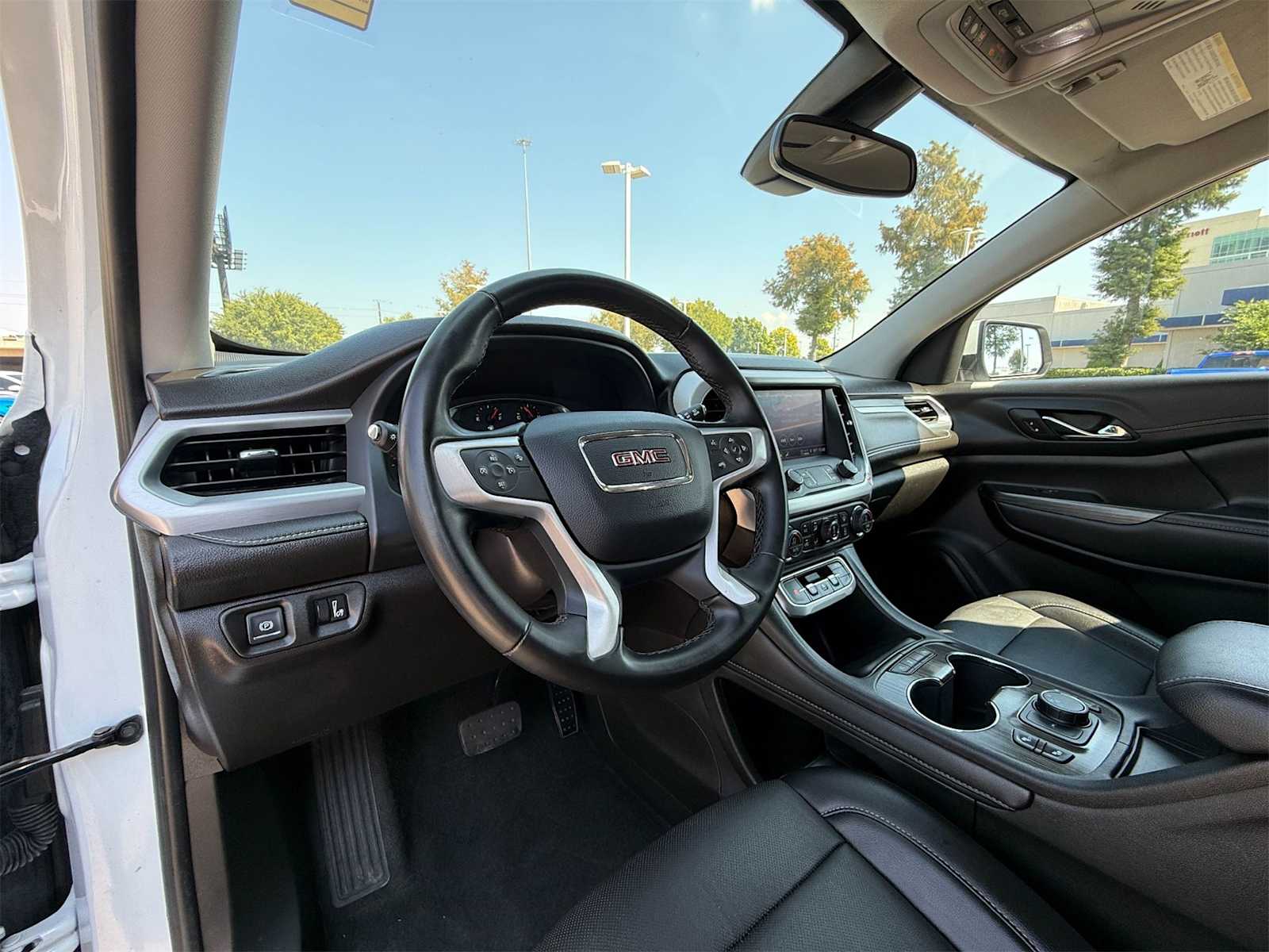 2023 Gmc Acadia SLT photo 2