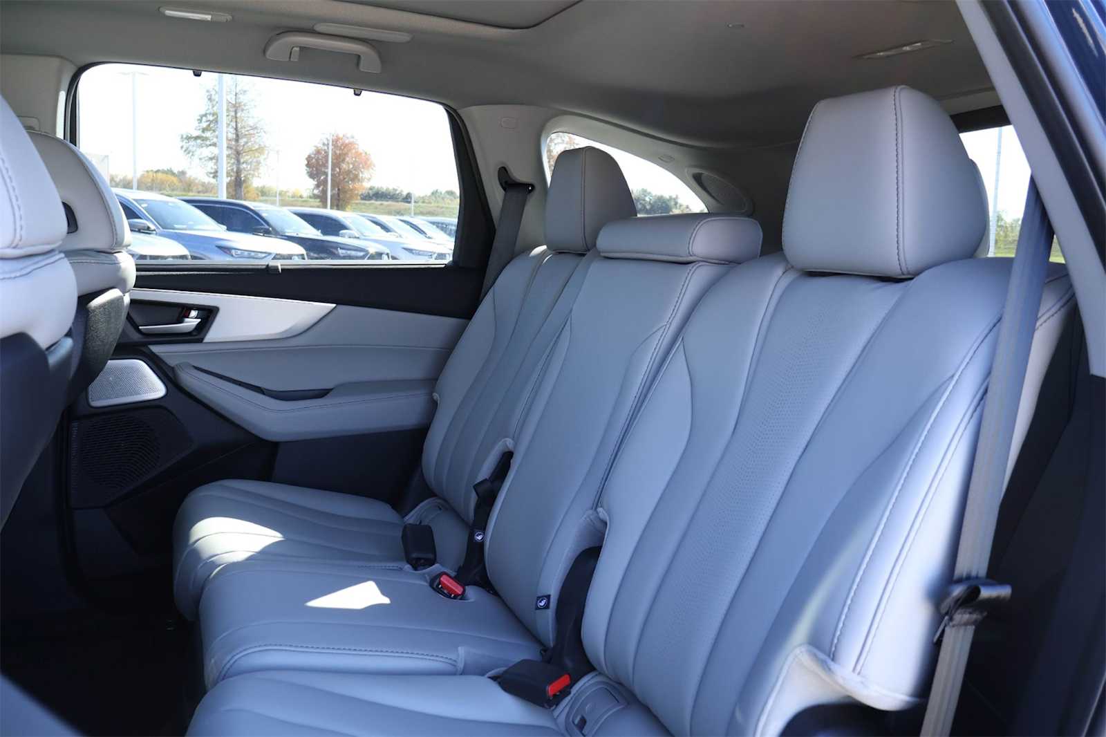 Thumbnail: 2026 Acura MDX - 13