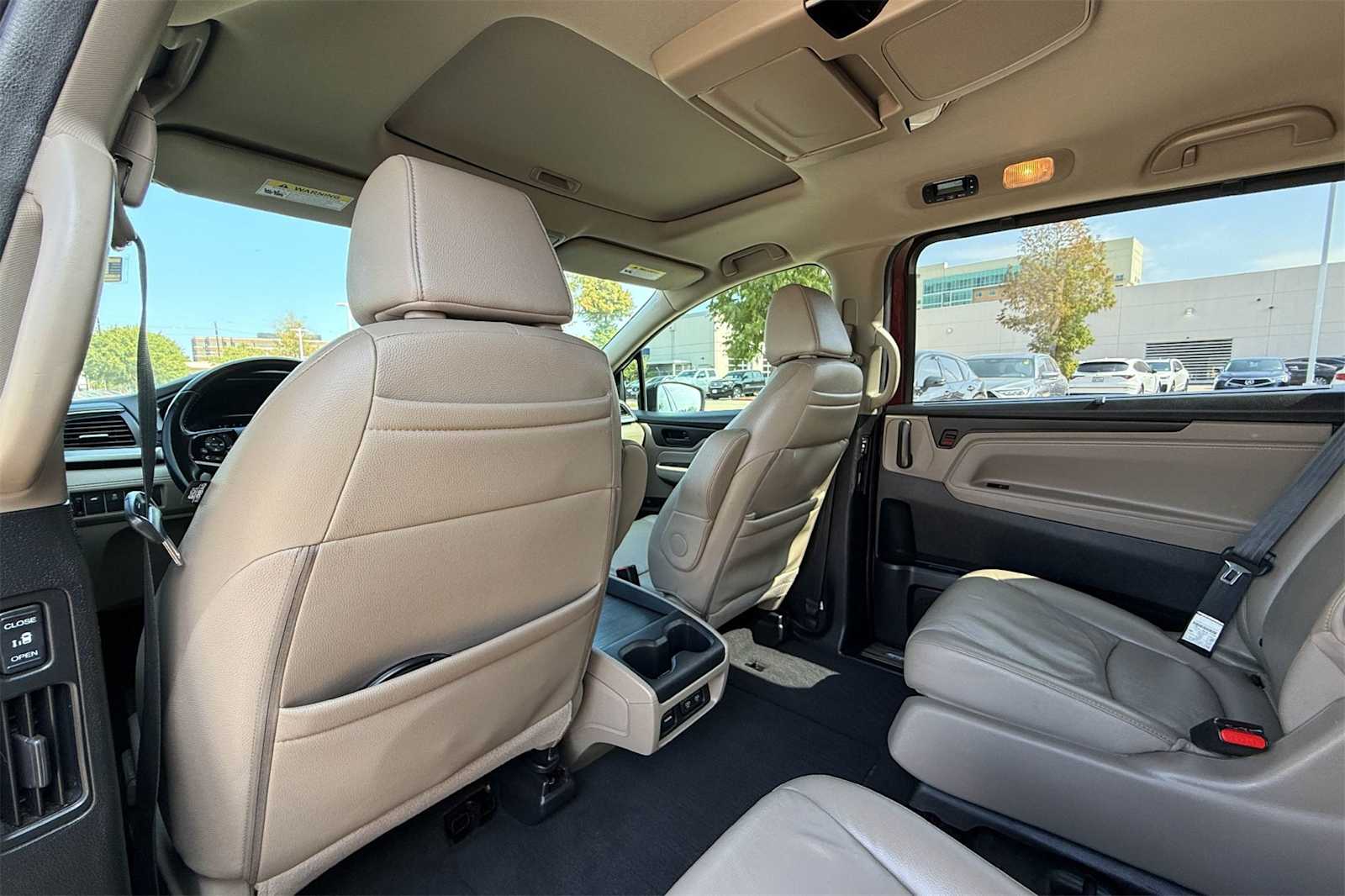 Thumbnail: 2018 Honda Odyssey - 12