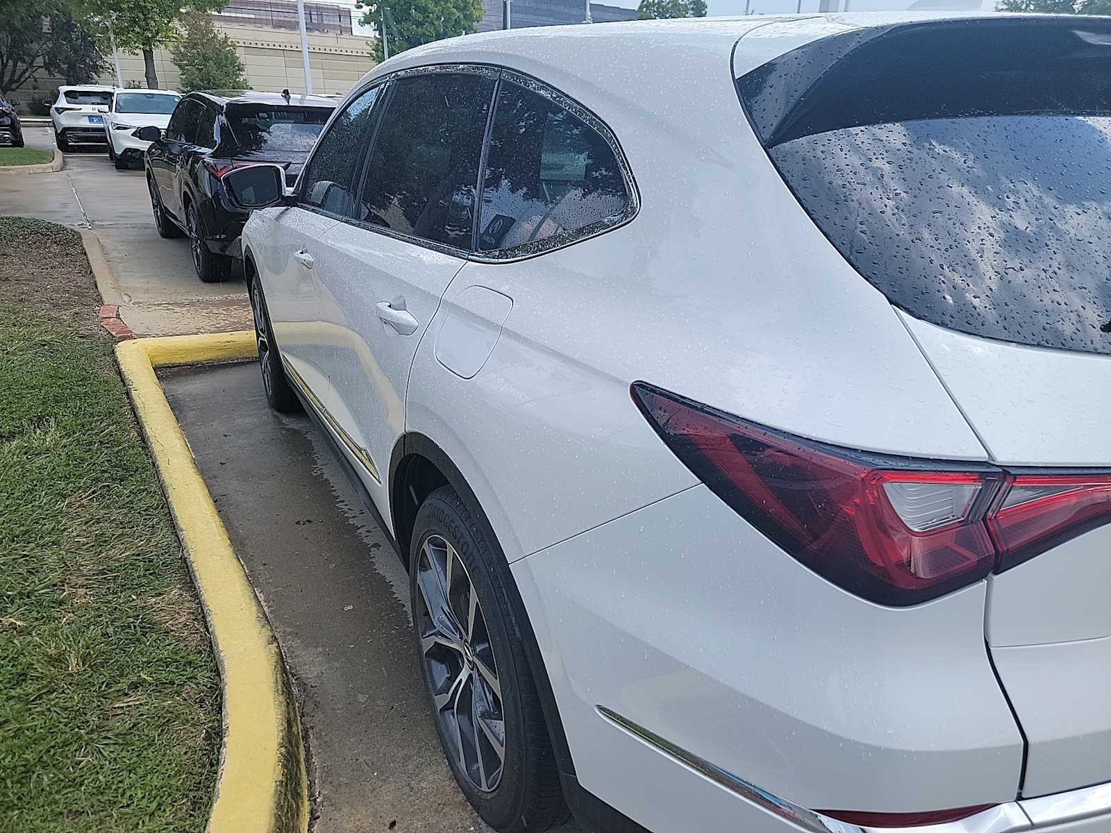 Thumbnail: 2023 Acura MDX - 6