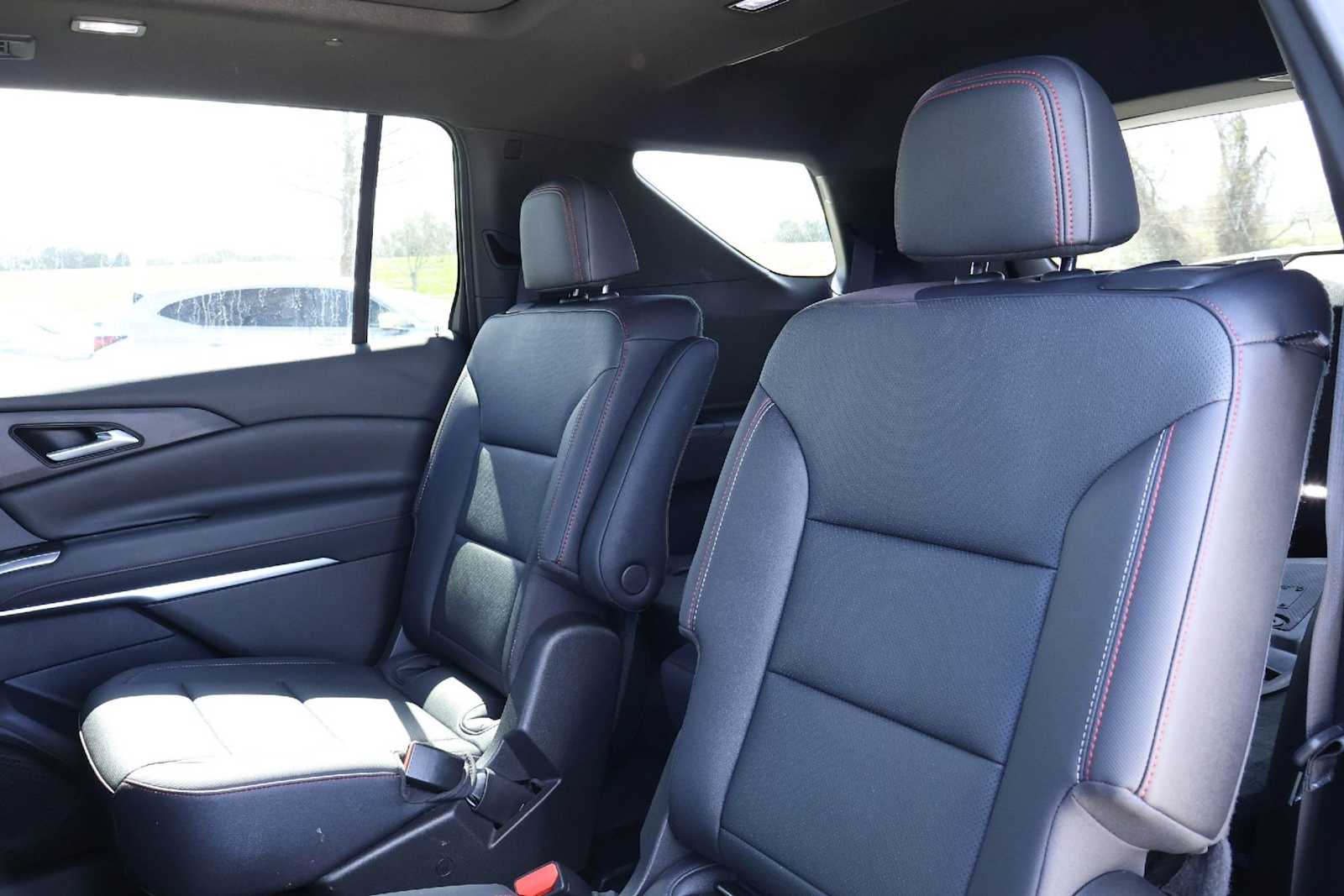 Thumbnail: 2025 Chevrolet Traverse - 13