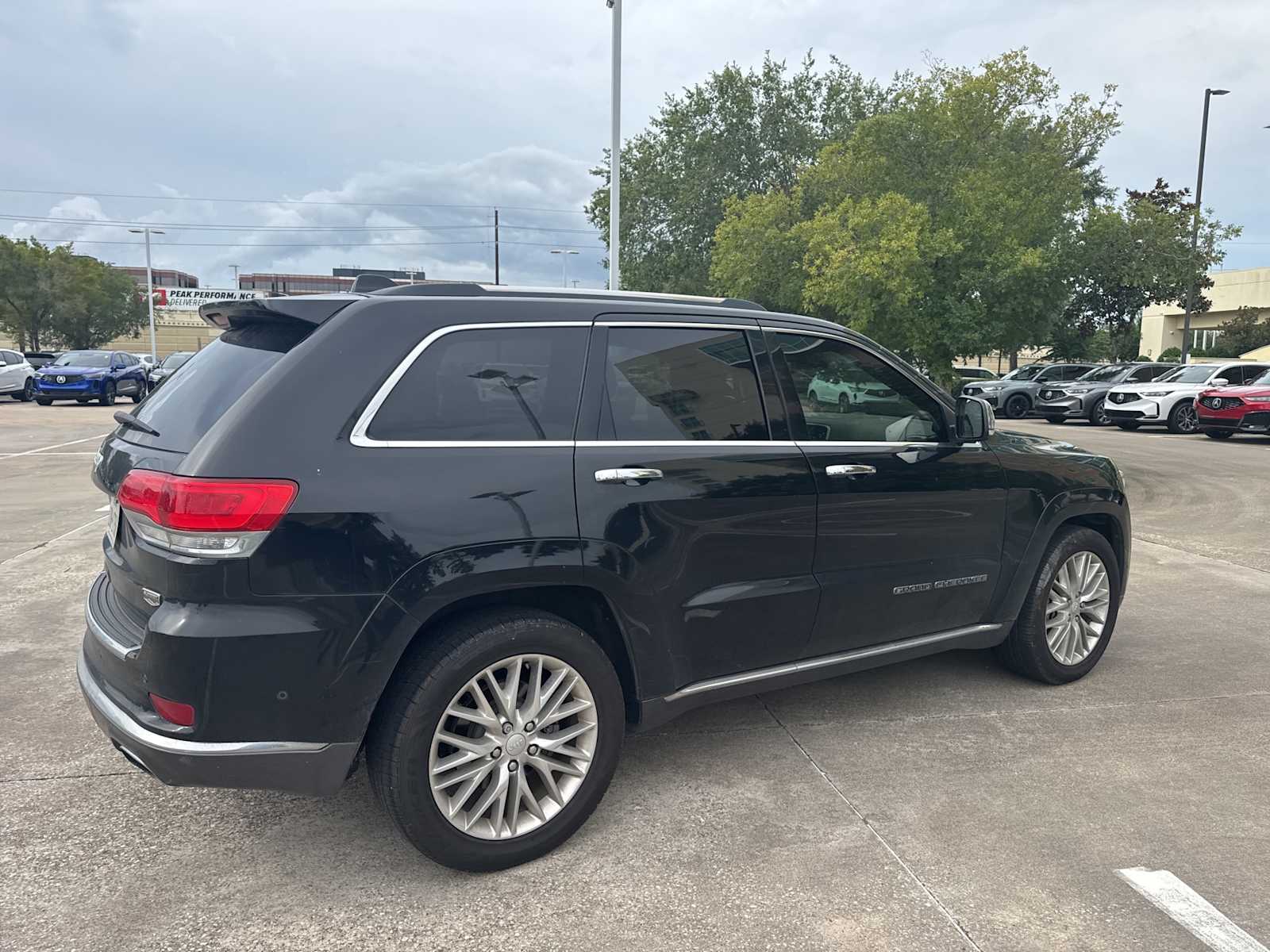 Thumbnail: 2017 Jeep Grand Cherokee - 4