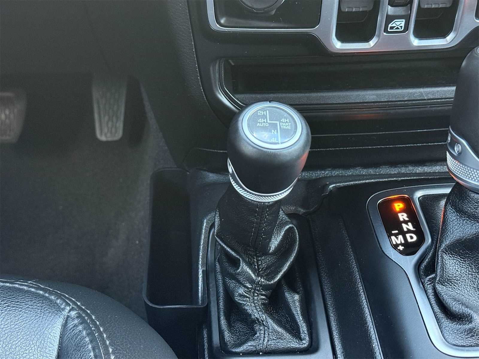 Thumbnail: 2021 Jeep Wrangler - 24