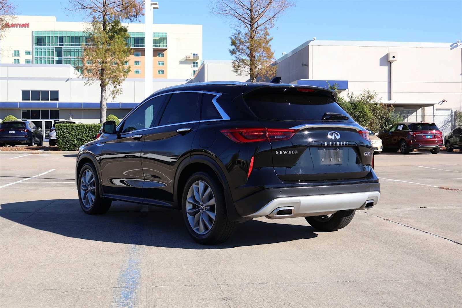 Thumbnail: 2021 INFINITI QX50 - 4