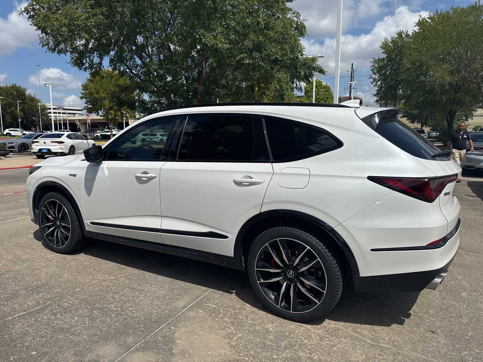 Thumbnail: 2022 Acura MDX - 4