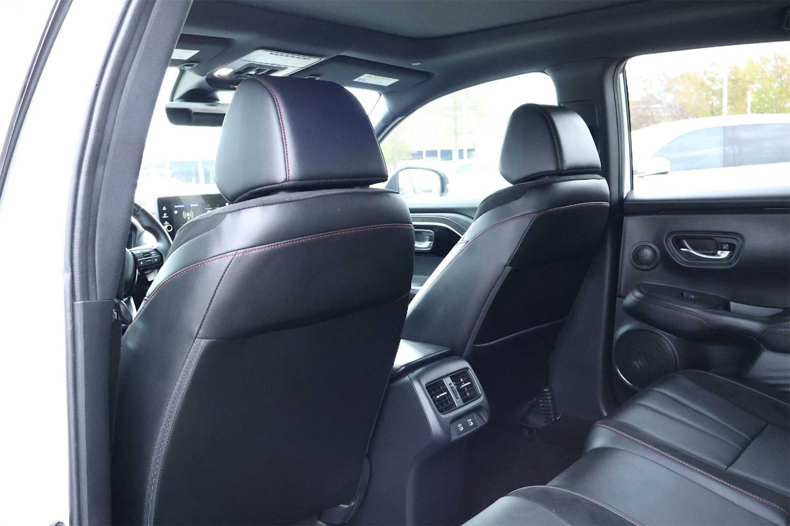 Thumbnail: 2025 Acura ADX - 12