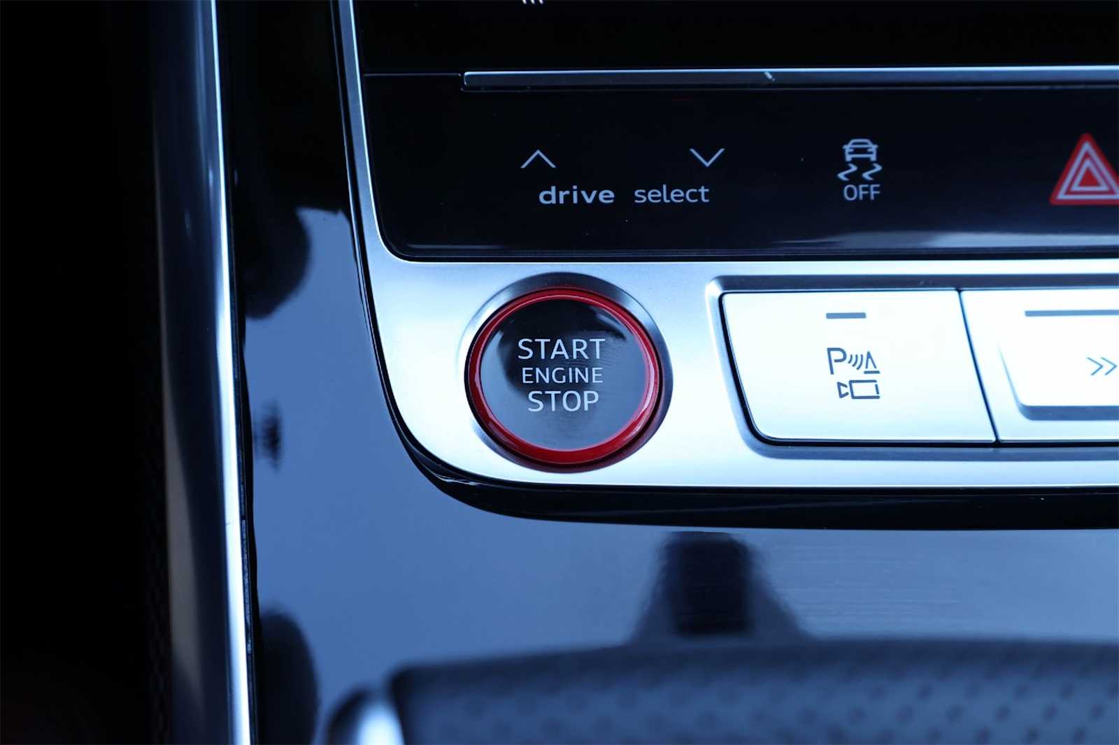 Thumbnail: 2024 Audi SQ7 - 25