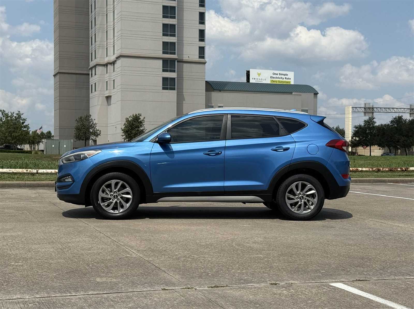 Thumbnail: 2018 Hyundai Tucson - 3