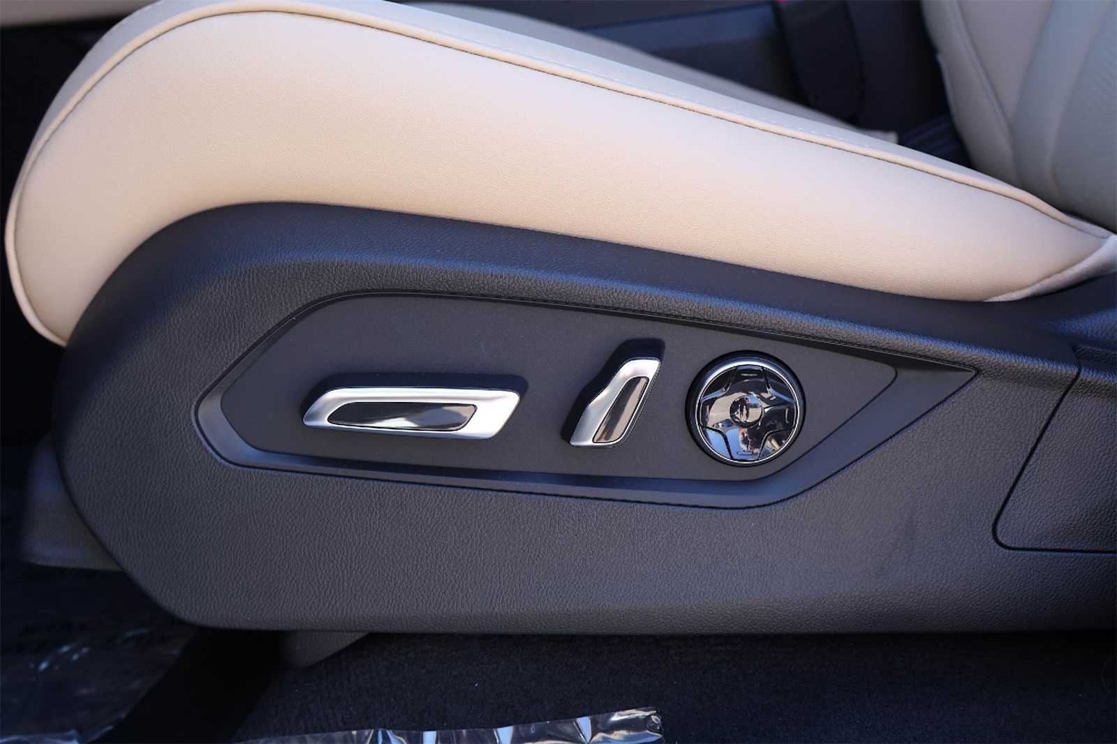 Thumbnail: 2026 Acura MDX - 24