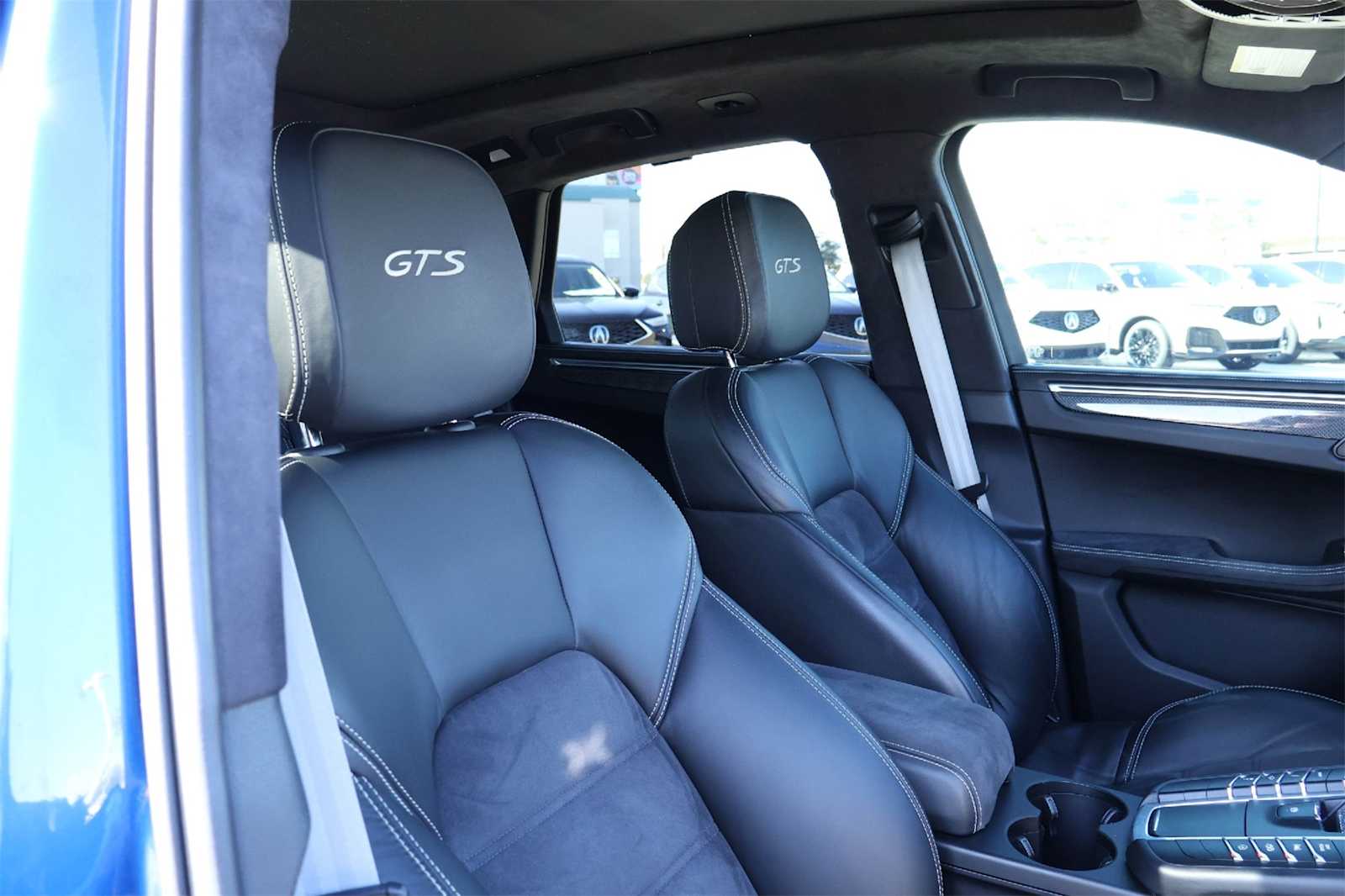 Thumbnail: 2017 Porsche Macan - 14