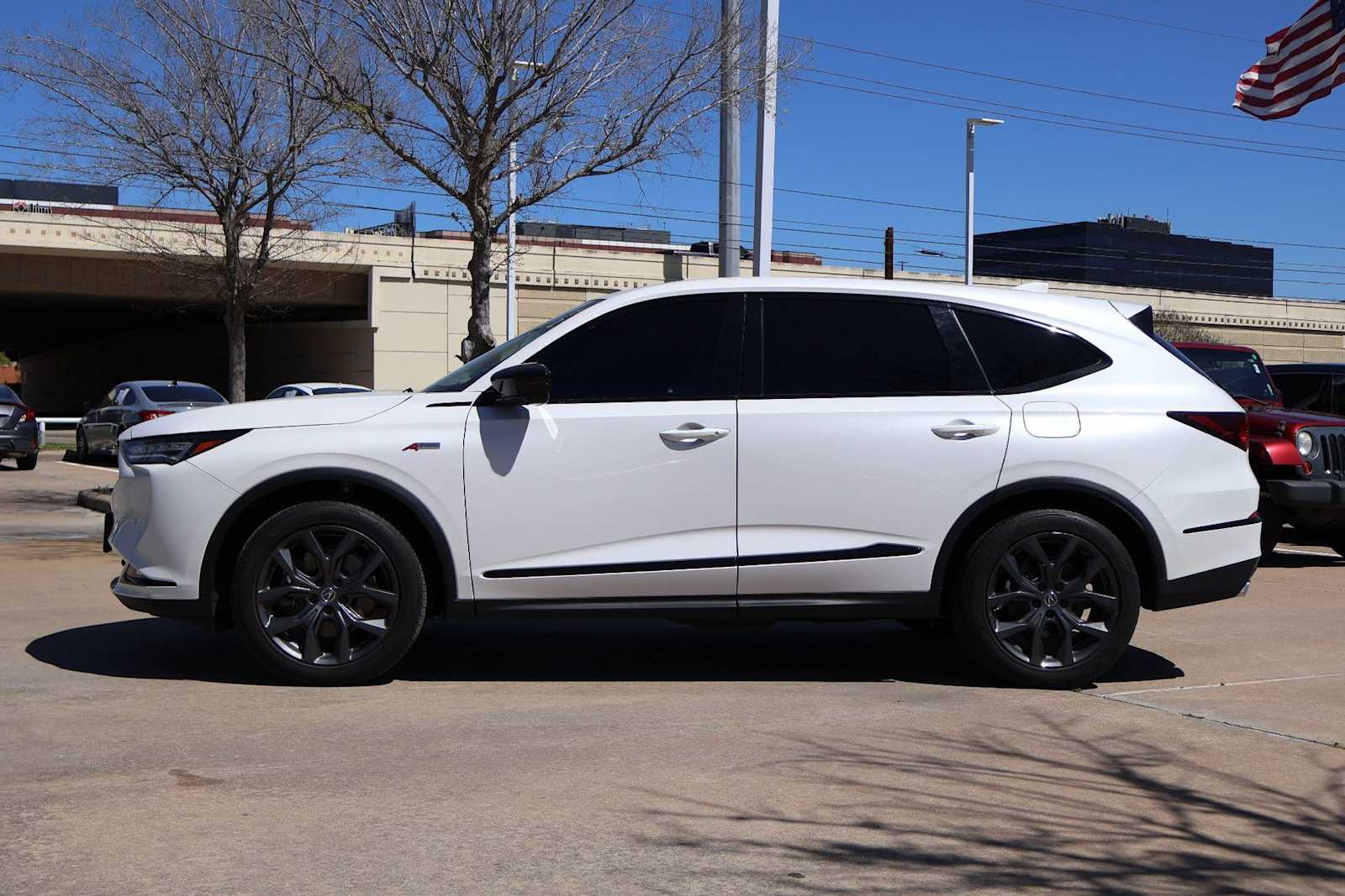 Thumbnail: 2023 Acura MDX - 3