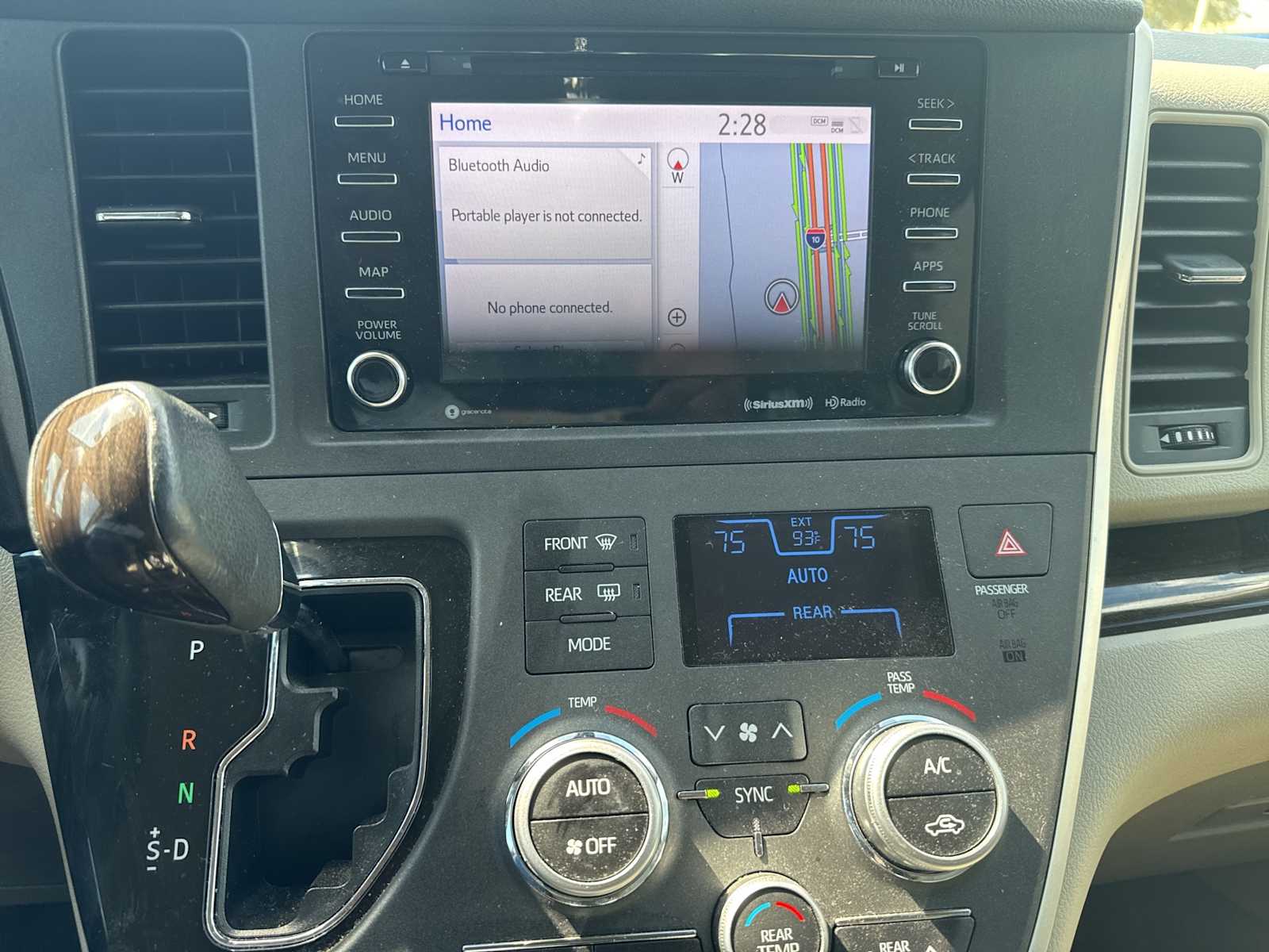 Thumbnail: 2020 Toyota Sienna - 9