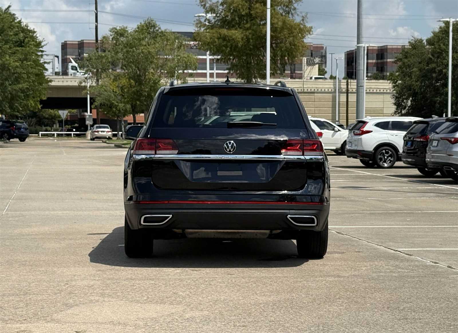 Thumbnail: 2023 Volkswagen Atlas - 5