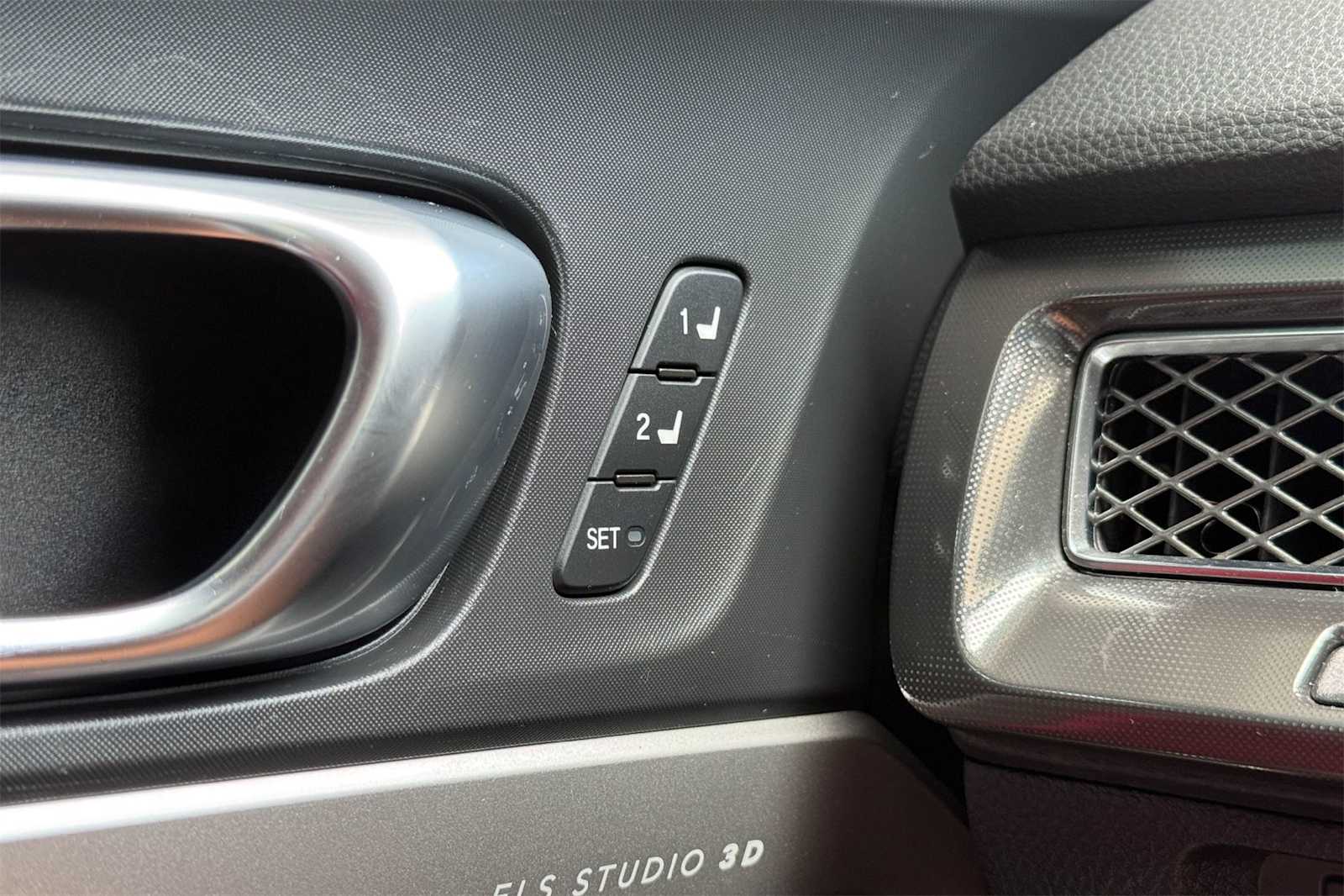 Thumbnail: 2023 Acura Integra - 25