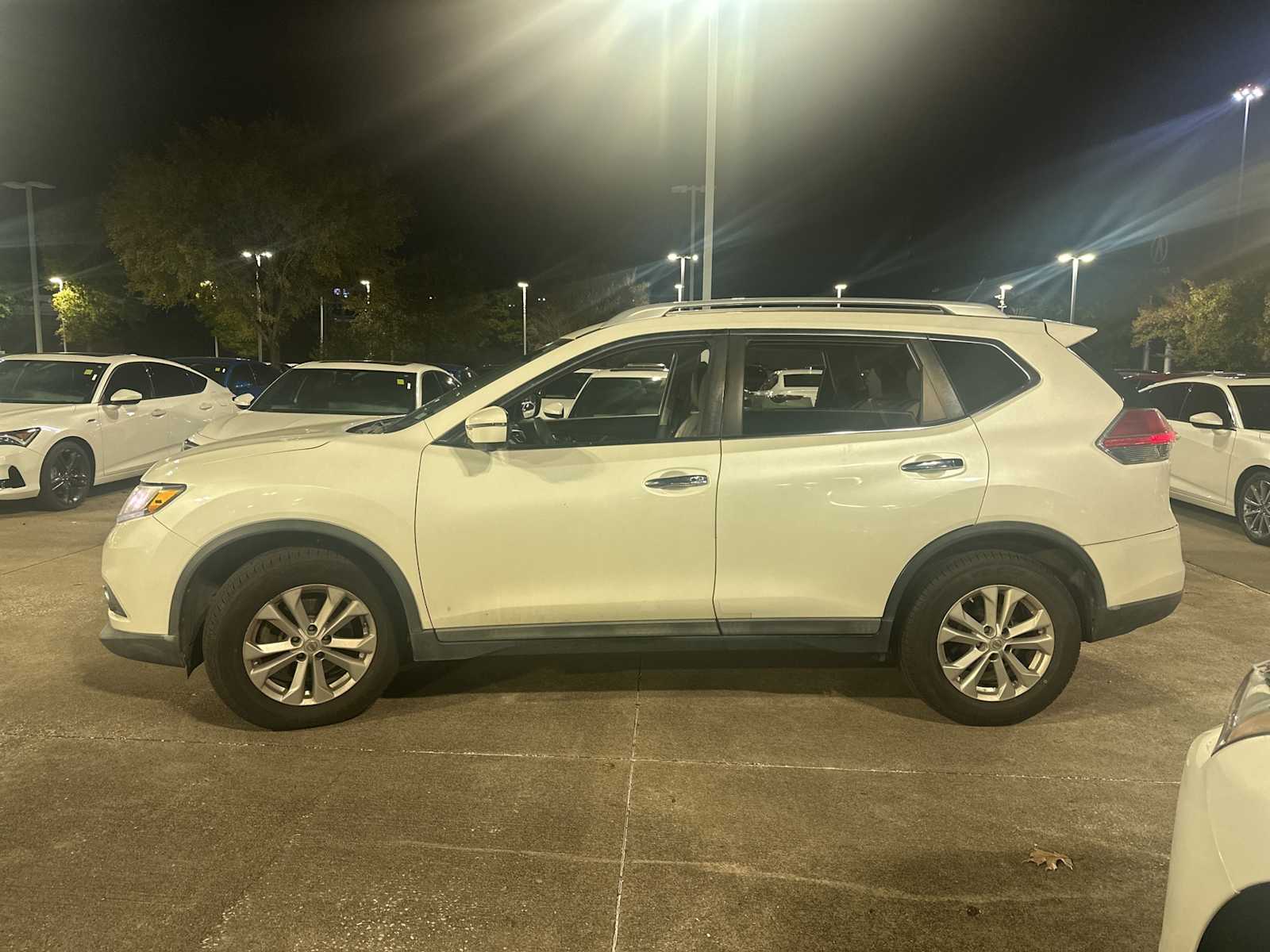 Thumbnail: 2016 Nissan Rogue - 6