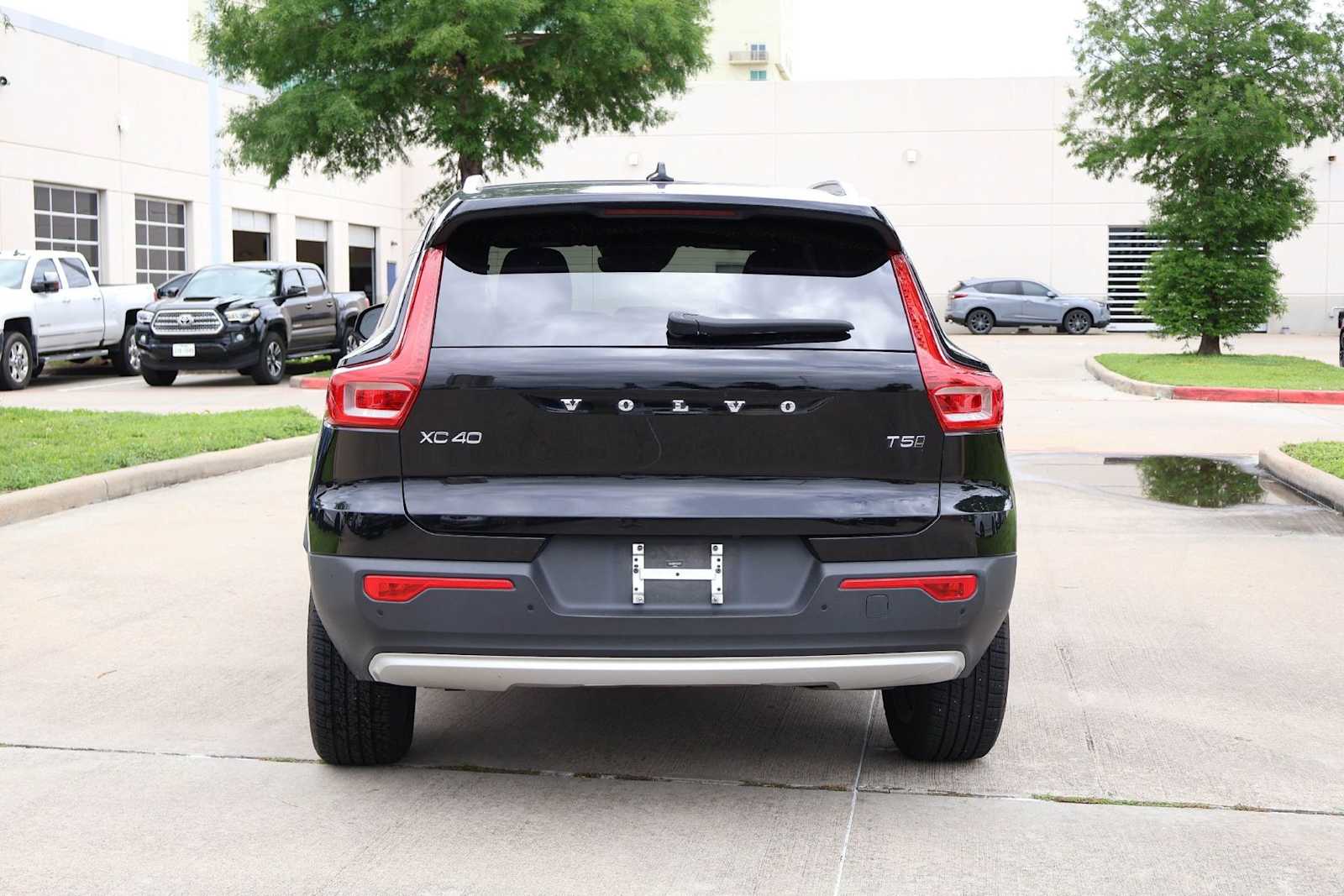 Thumbnail: 2019 Volvo XC40 - 5