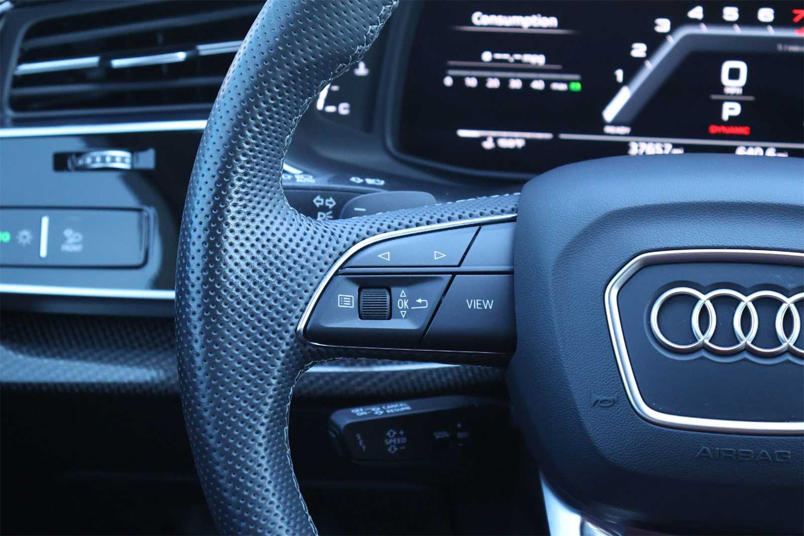 Thumbnail: 2024 Audi SQ7 - 22