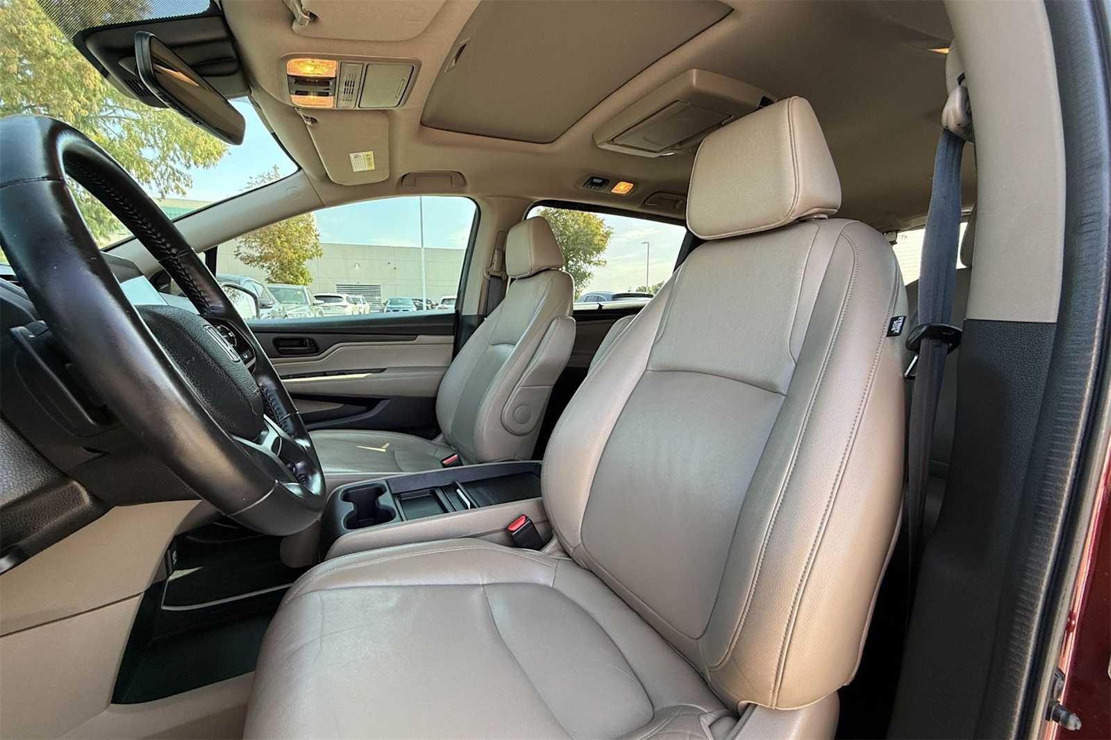 Thumbnail: 2018 Honda Odyssey - 11