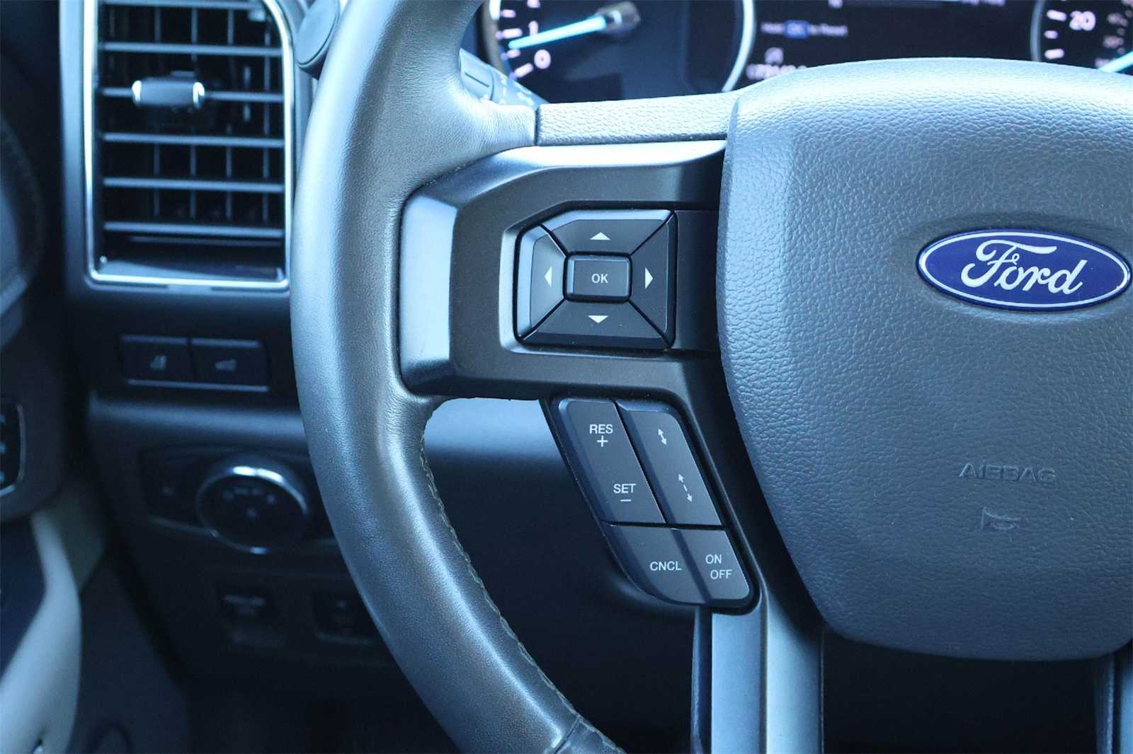 Thumbnail: 2019 Ford Expedition - 22