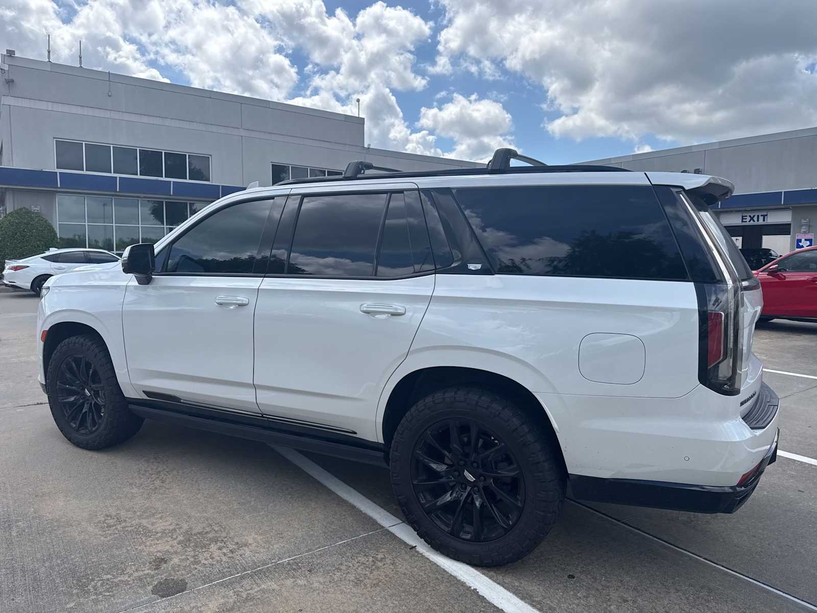Thumbnail: 2021 Cadillac Escalade - 3
