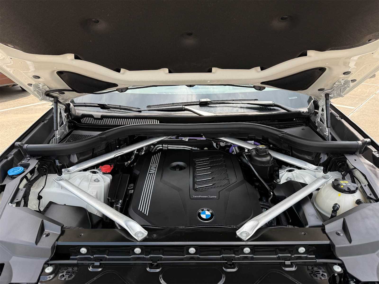 Thumbnail: 2023 BMW X5 - 8