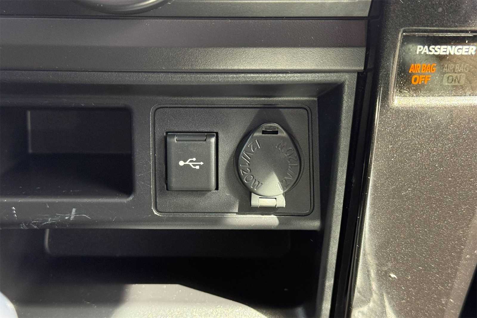 Thumbnail: 2020 Toyota 4Runner - 27