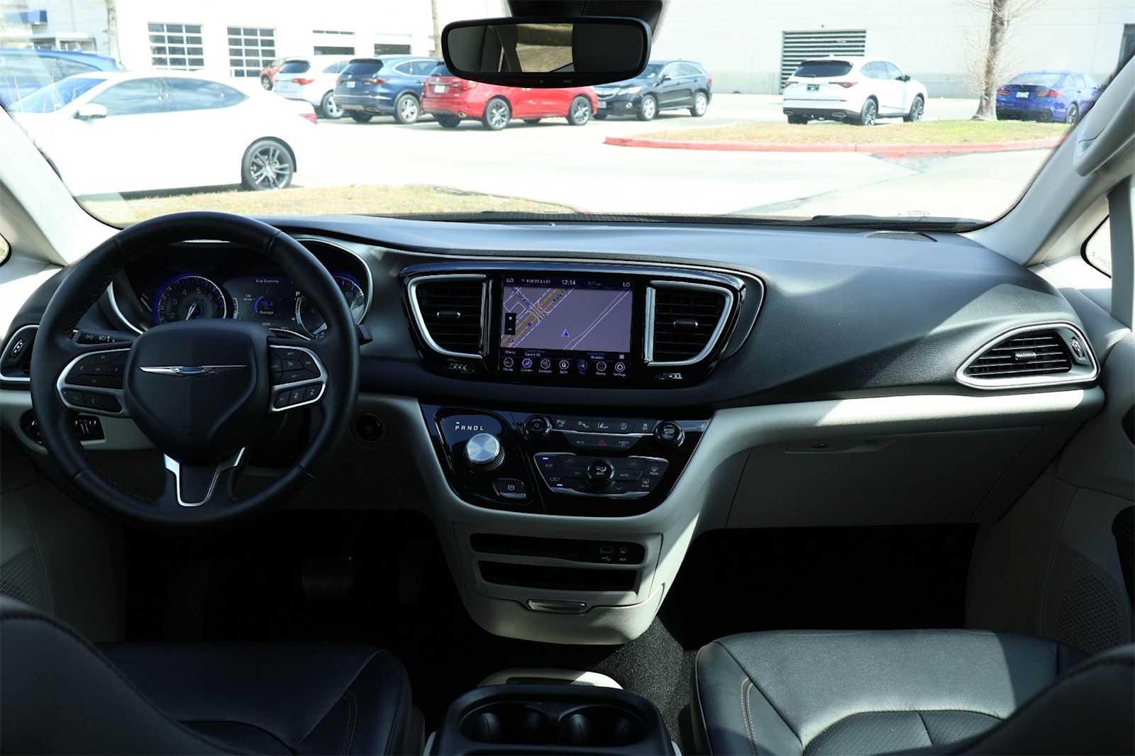 Thumbnail: 2020 Chrysler Pacifica - 10