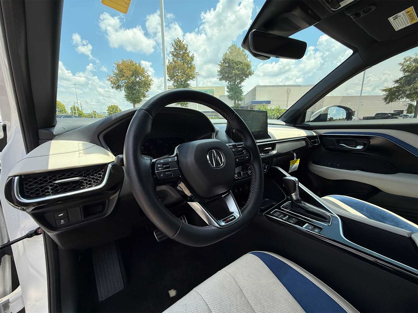 Thumbnail: 2025 Acura ADX - 2