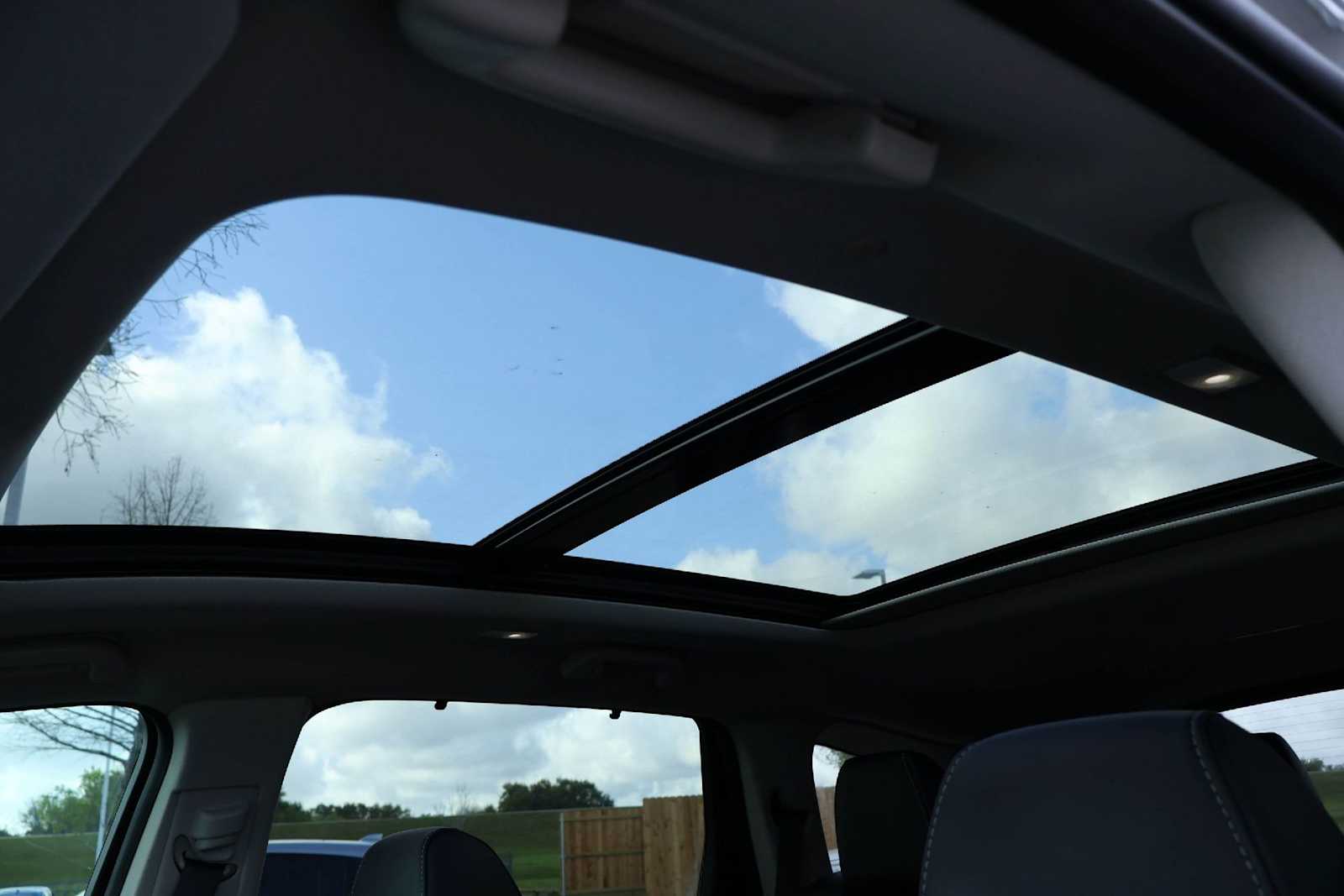 Thumbnail: 2023 Acura MDX - 29