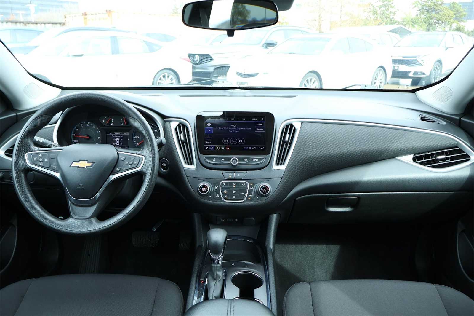 Thumbnail: 2023 Chevrolet Malibu - 10