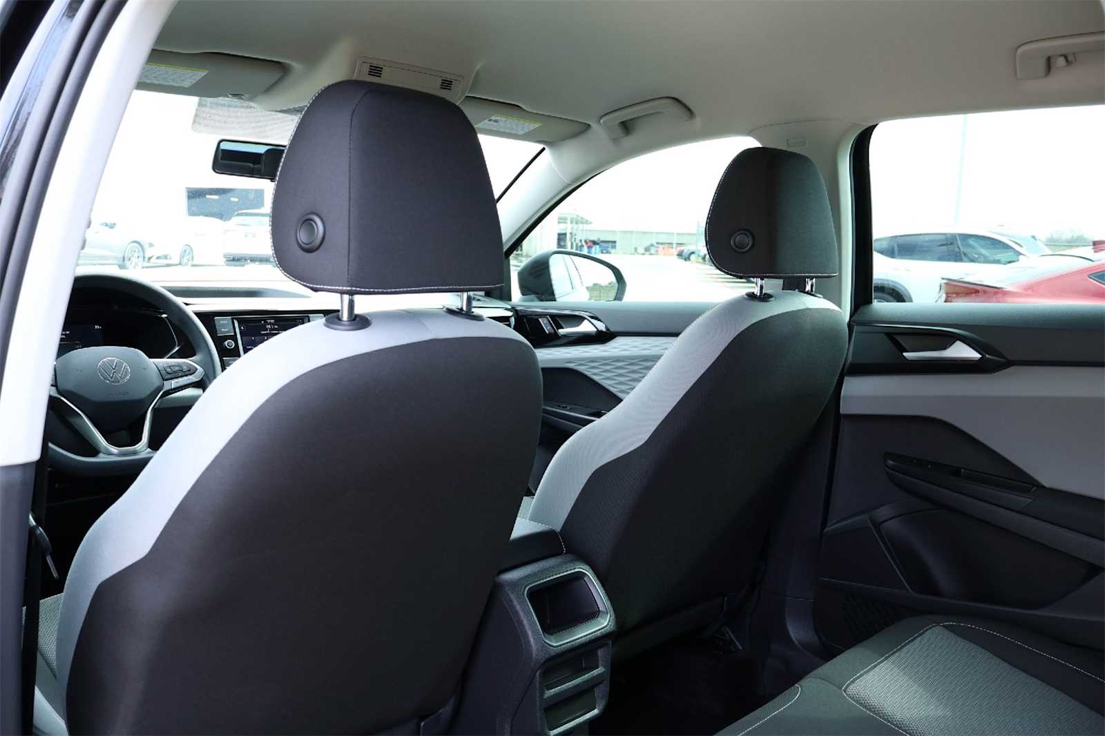 Thumbnail: 2022 Volkswagen Taos - 12